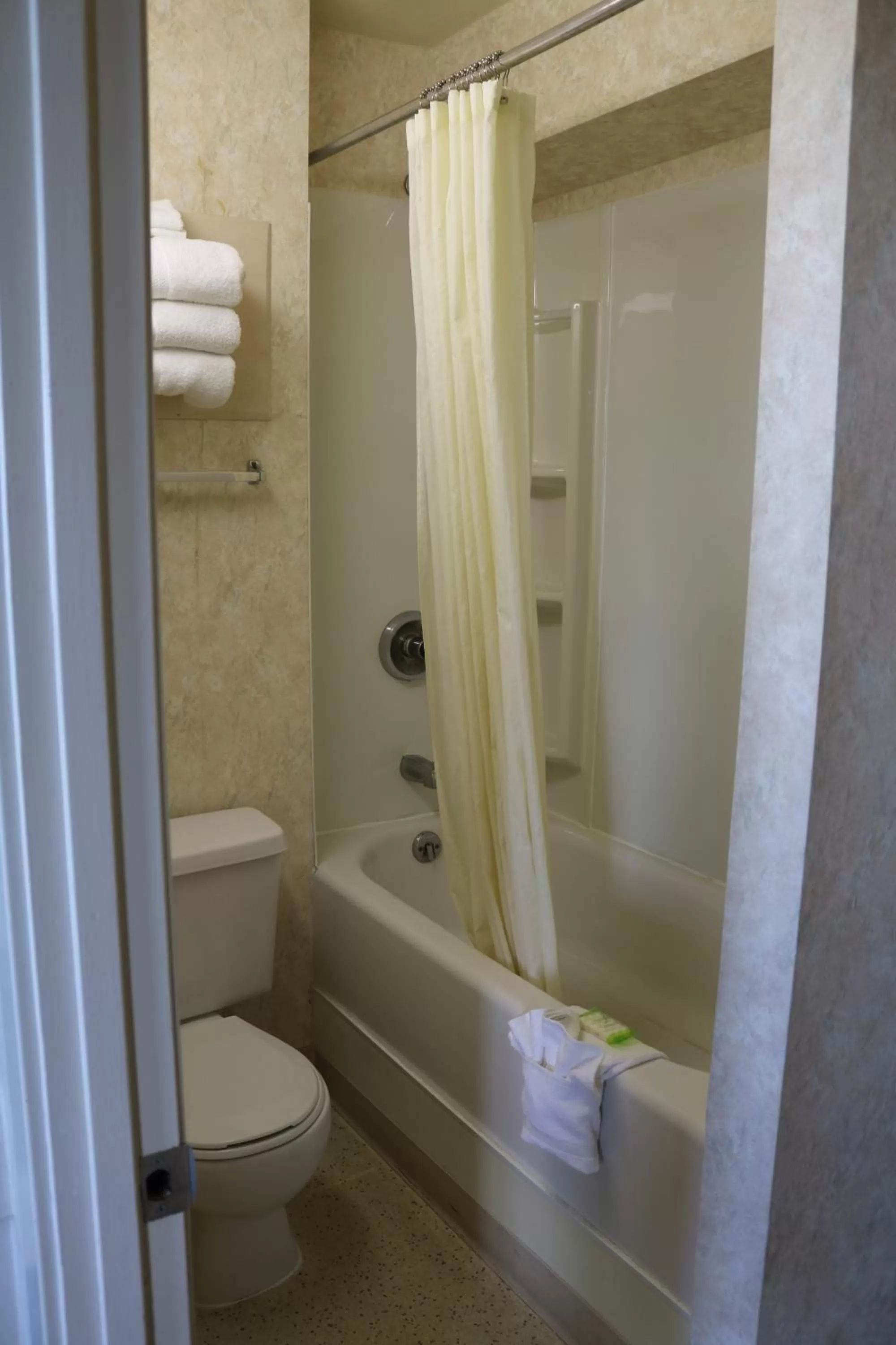 Bathroom in Inlet Tower Hotel & Suites