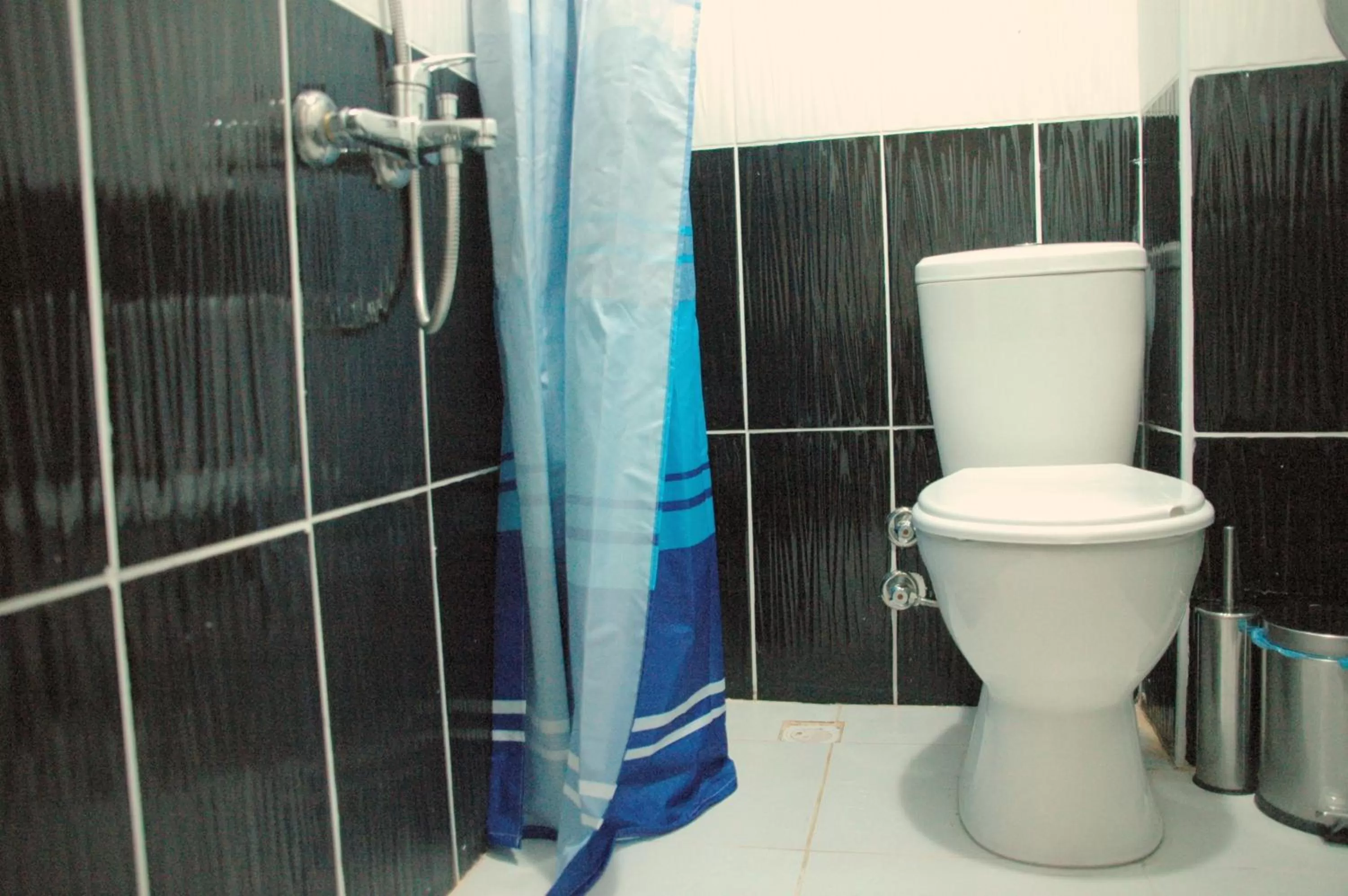 Bathroom in Tolga Hotel