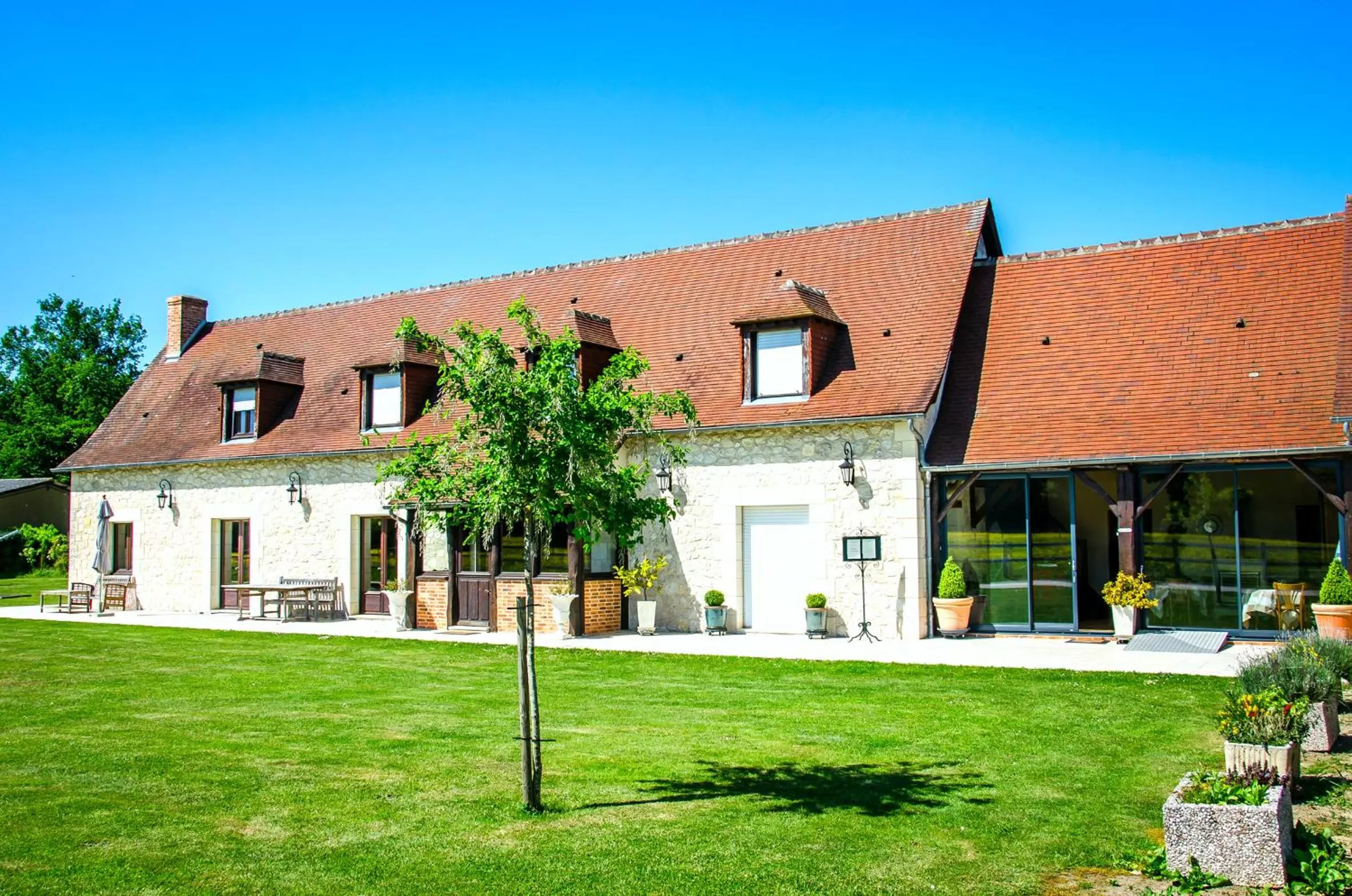 Facade/entrance, Property Building in Chambres et Table d'Hôtes Les Machetières
