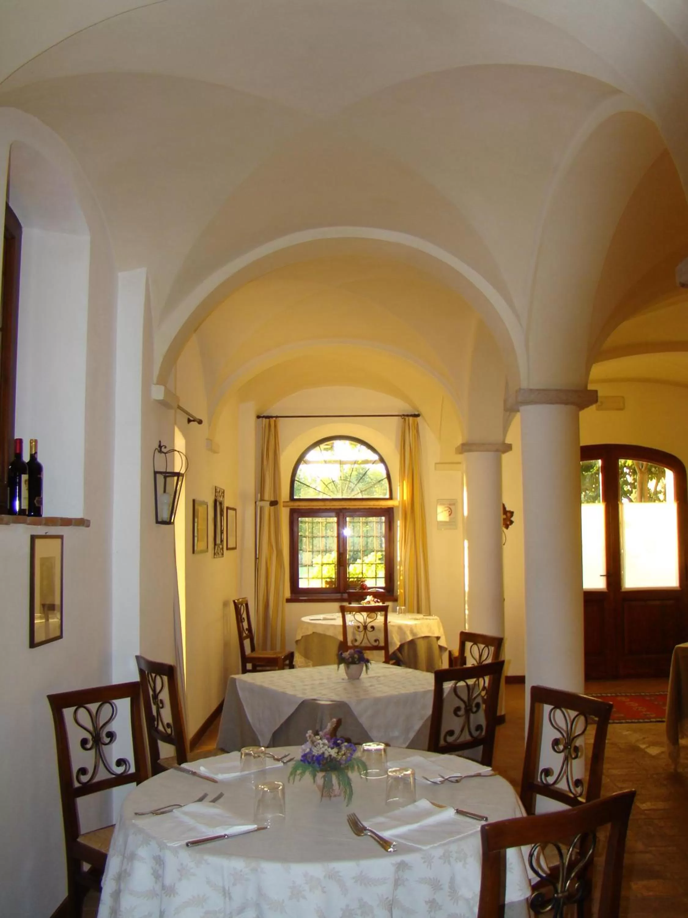Restaurant/places to eat in Villa Schiavi