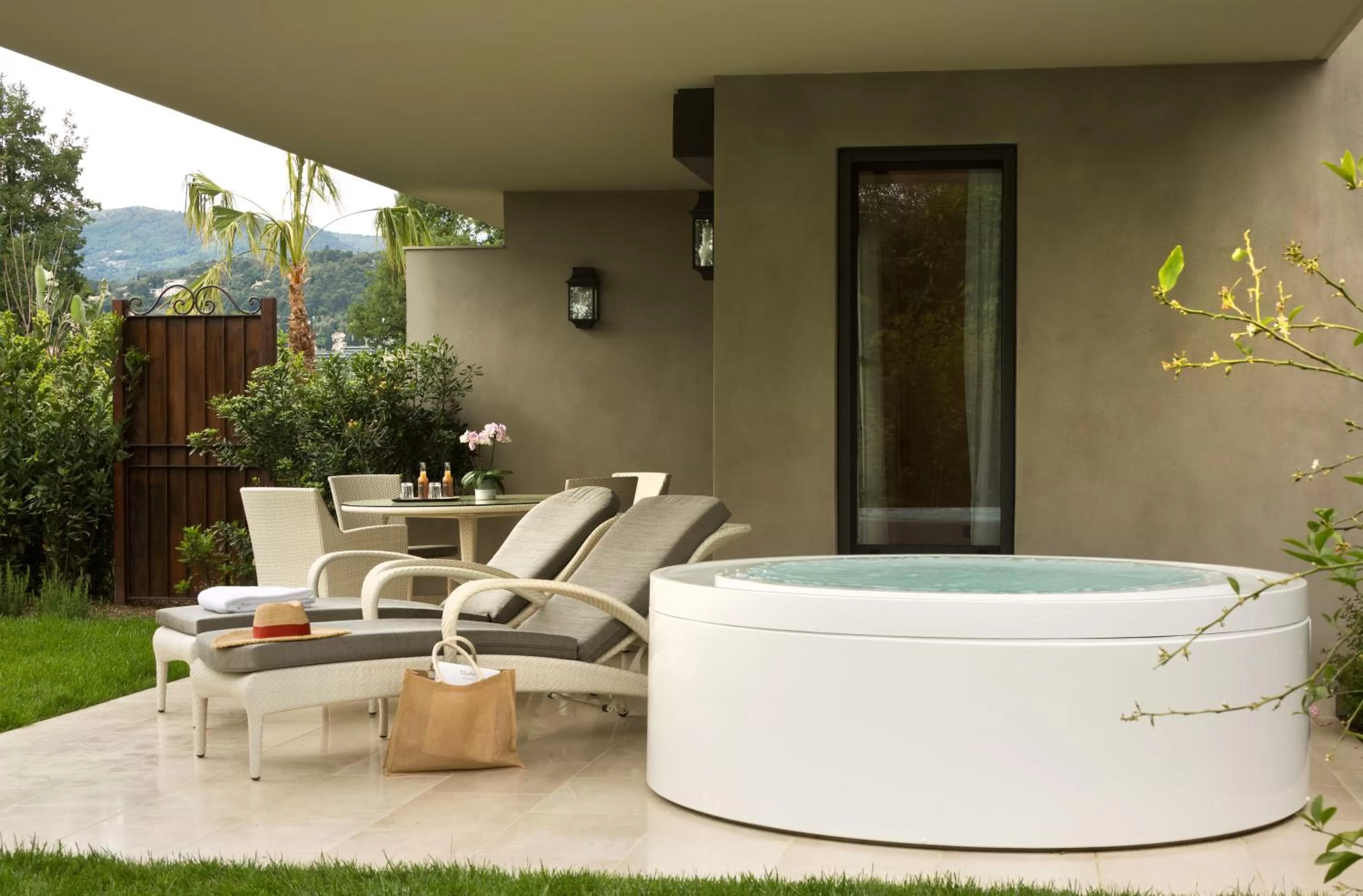 Garden view in Domaine du Mas De Pierre