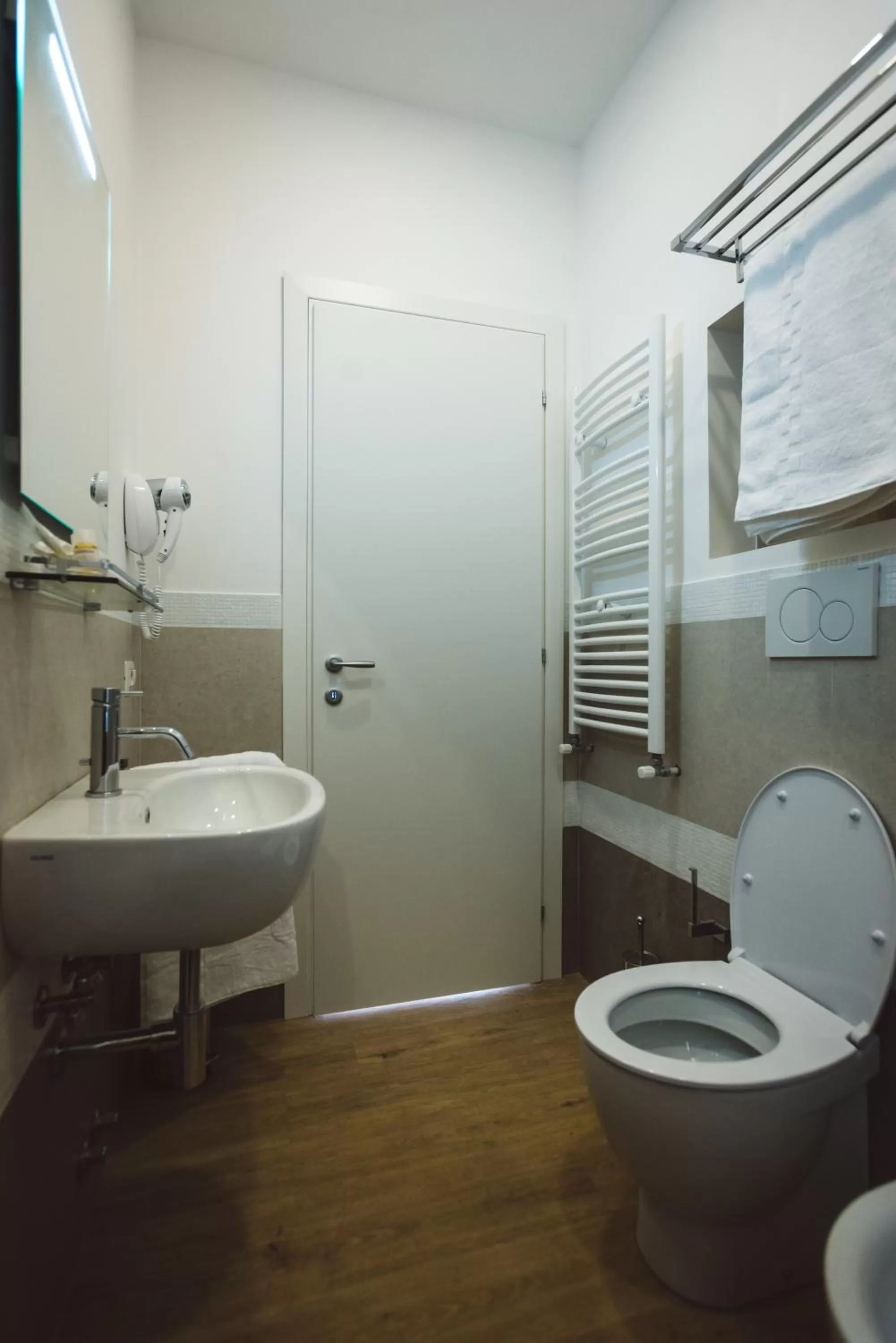 Toilet in Angelina Rooms in Rome