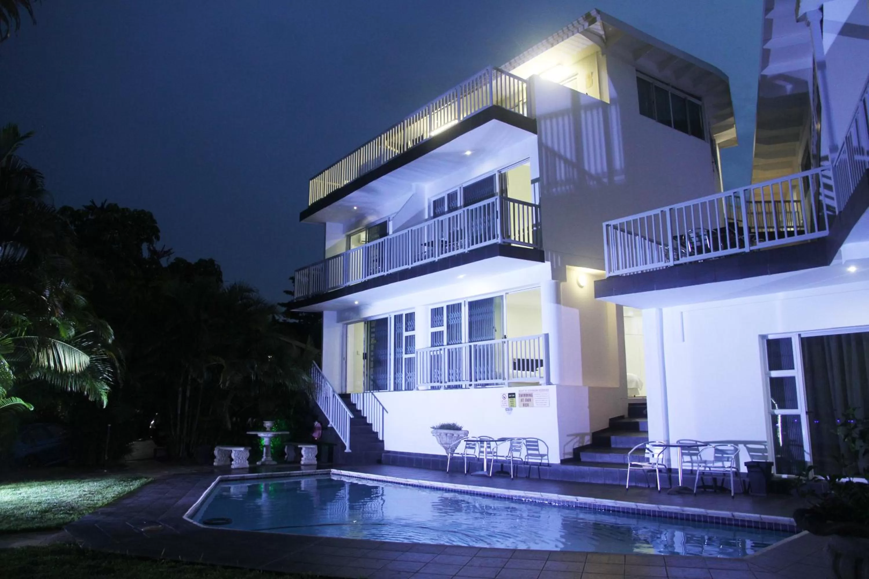Pool view in Beside Still Waters Boutique Hotel