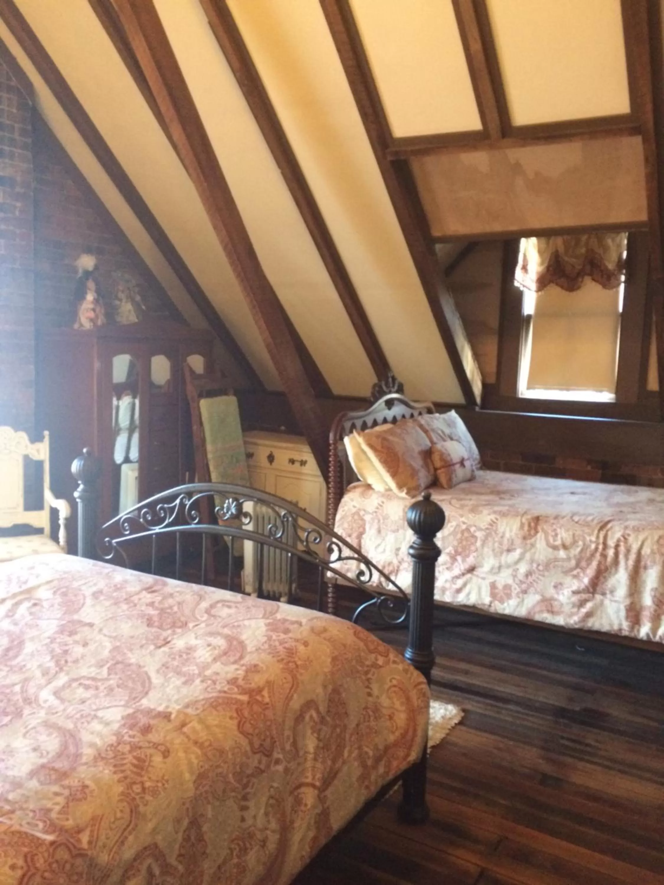 Bed in Main Street Bed & Breakfast