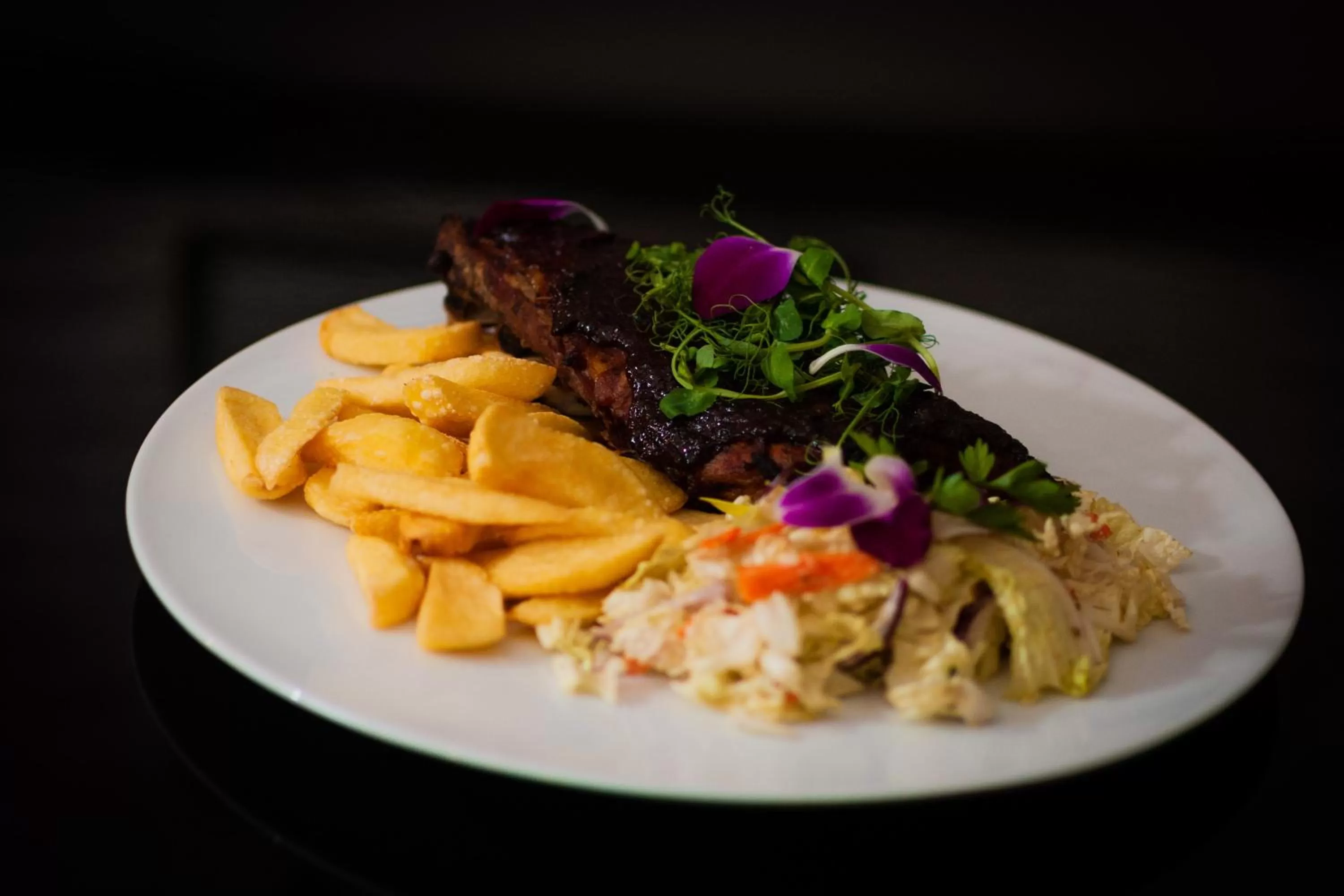 Food and drinks in Hotel Lantier & Swimming Pool Zone