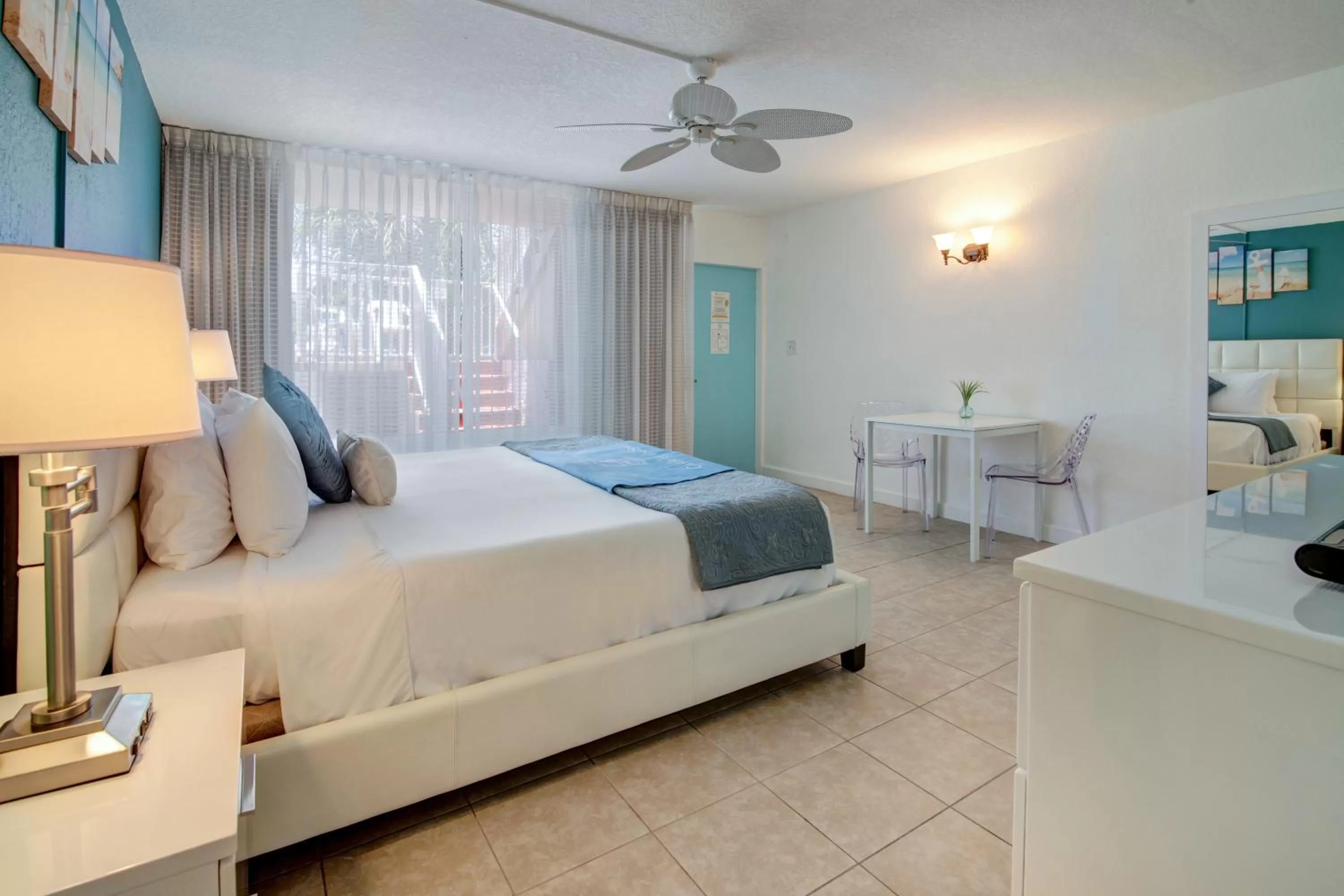 Photo of the whole room in Castle by the Sea Motel