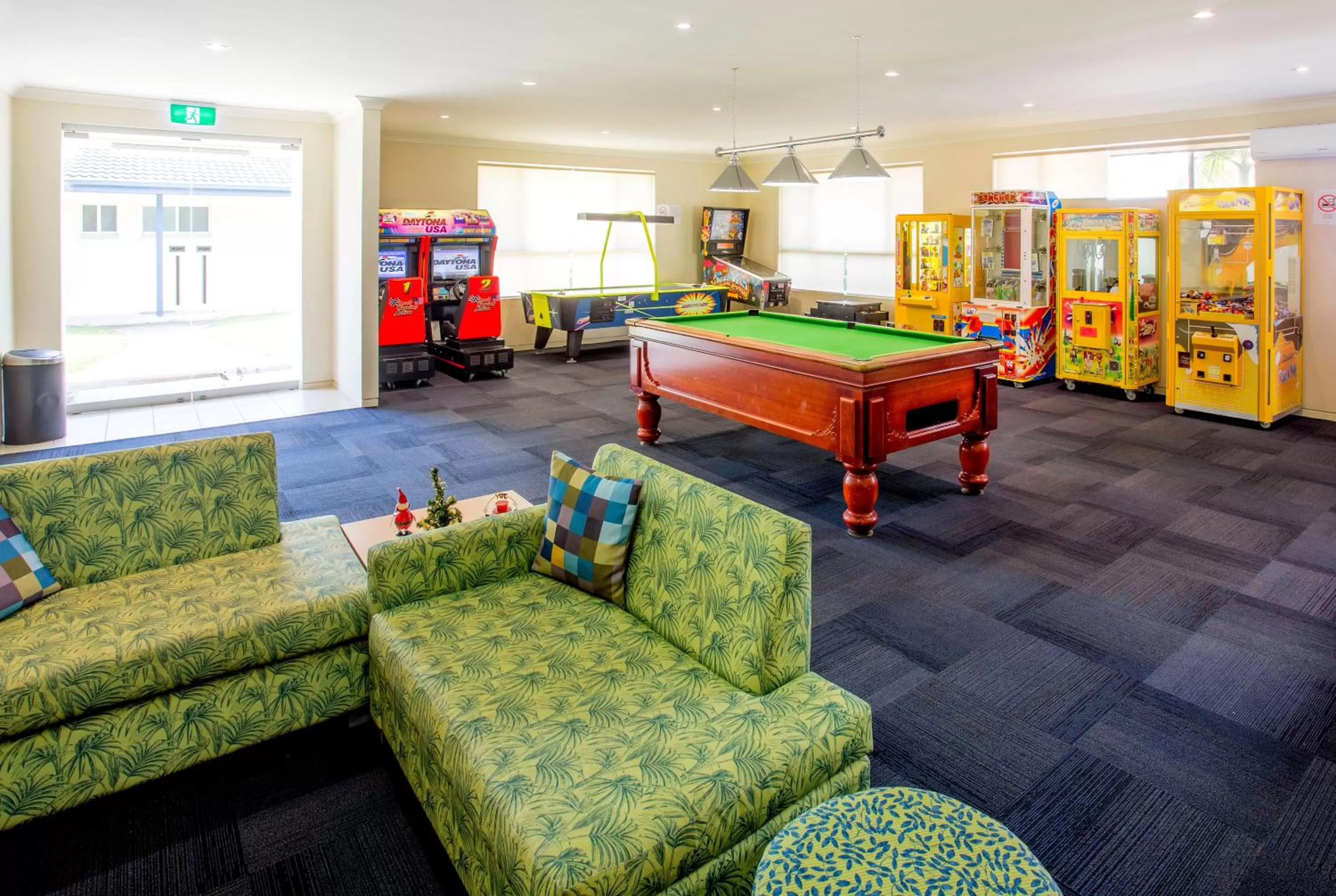 Billiard, Billiards in Lakeside Forster Holiday Park and Village