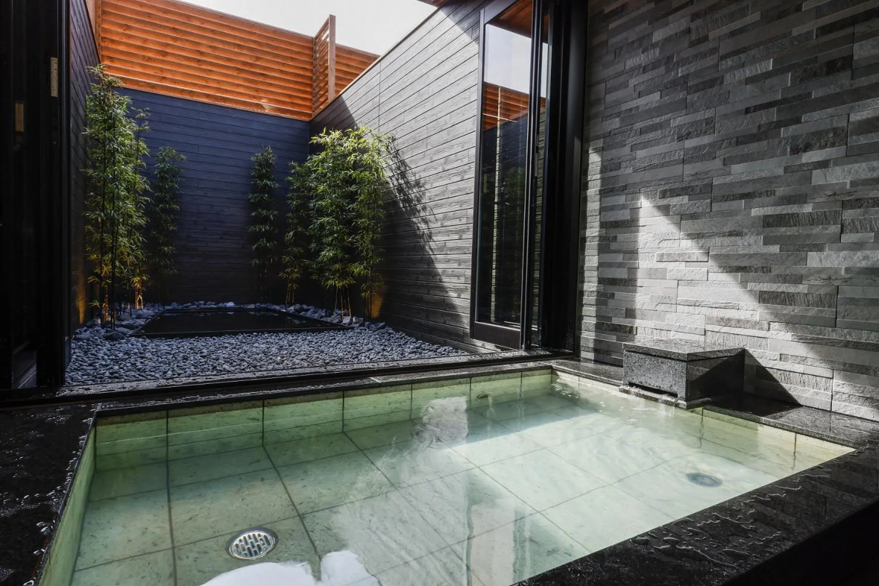 Kansai Airport Spa Hotel Garden Palace