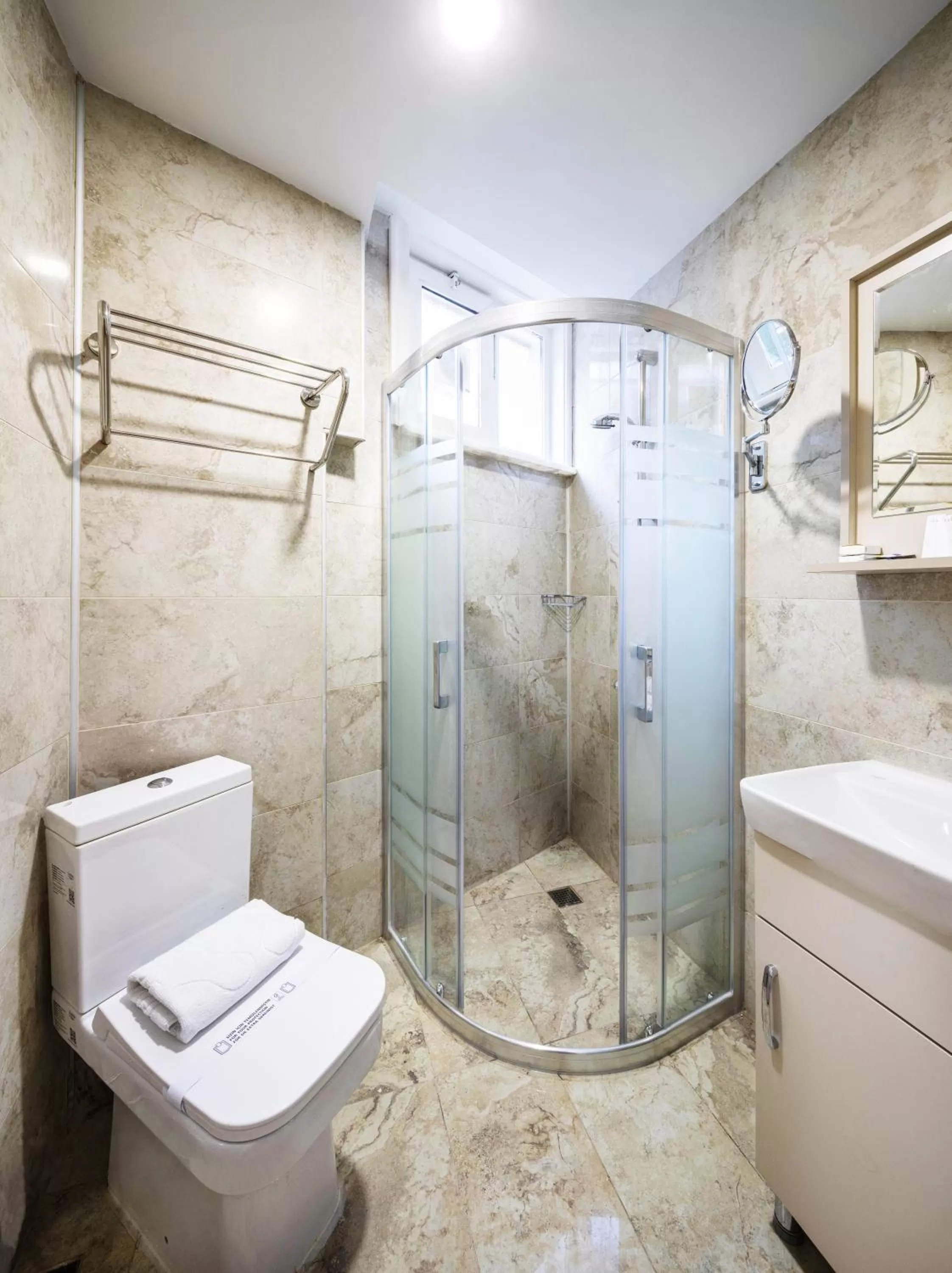 Bathroom in HOME QUALITY HOTEL