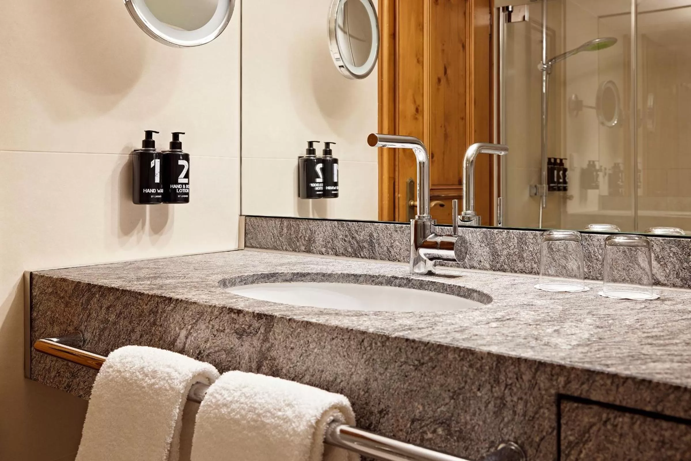 Toilet in Parkhotel Oberstaufen