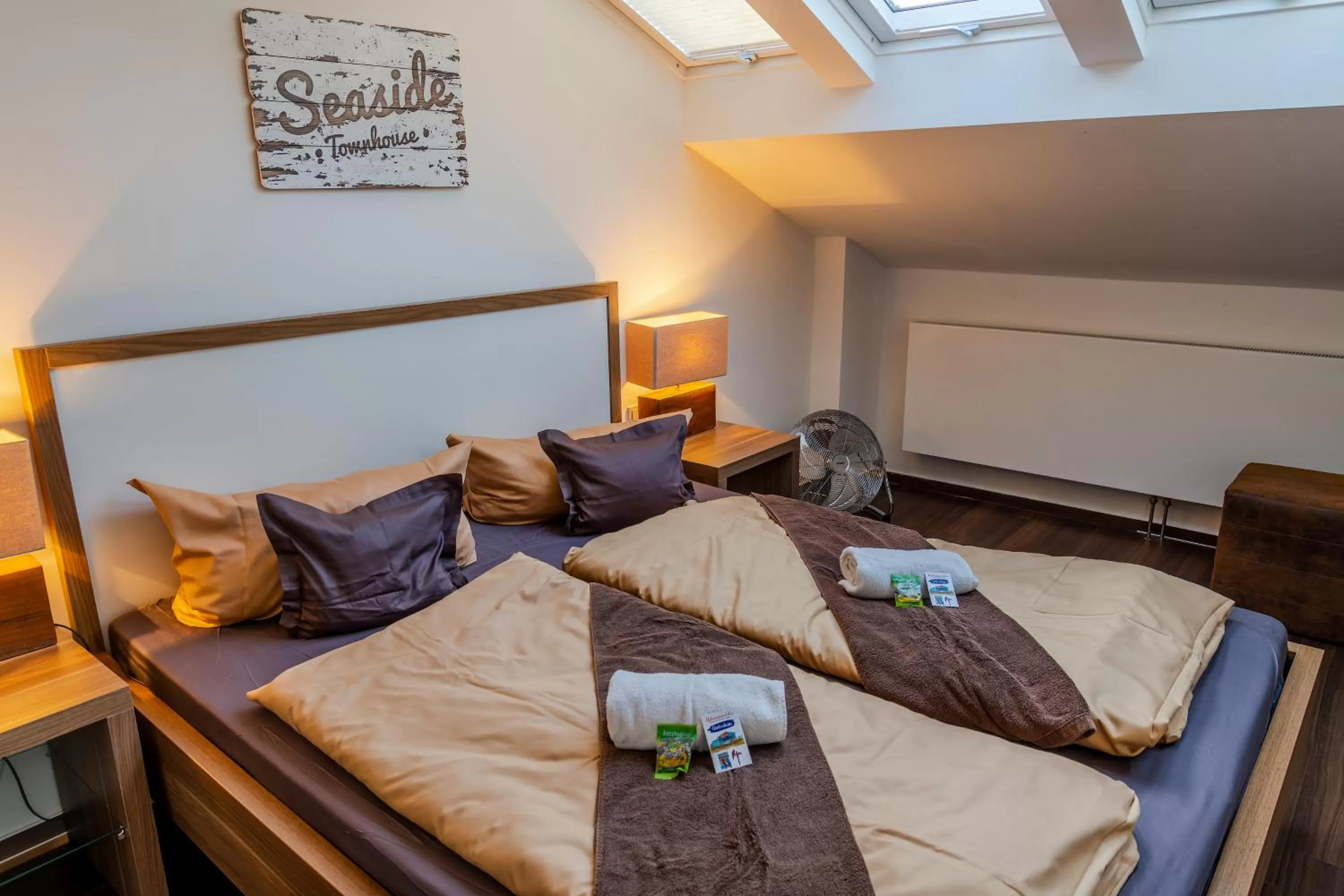 Photo of the whole room, Bed in Seaside-Townhouse