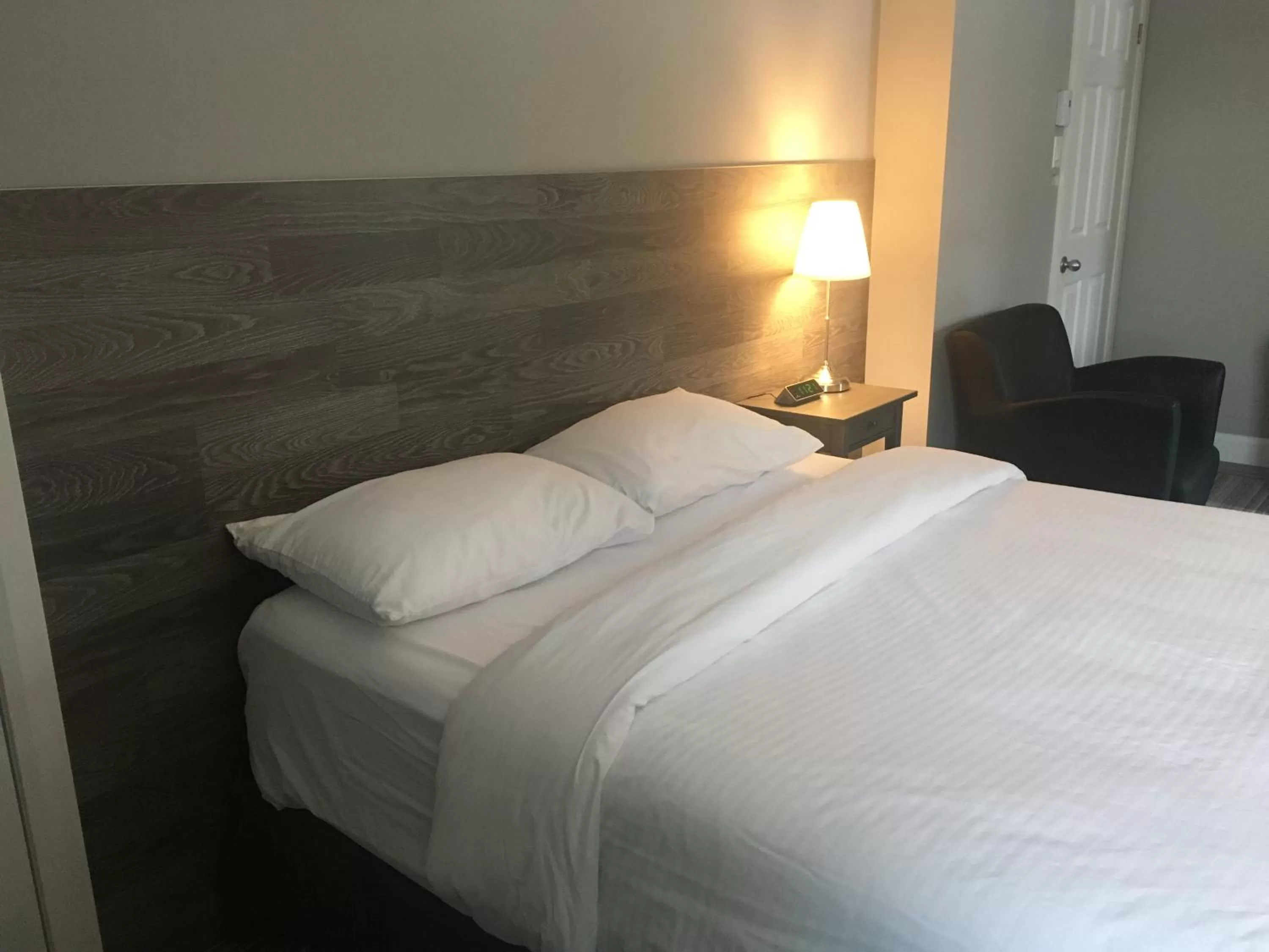 Bed in Auberge Valcartier - Par Aneyro