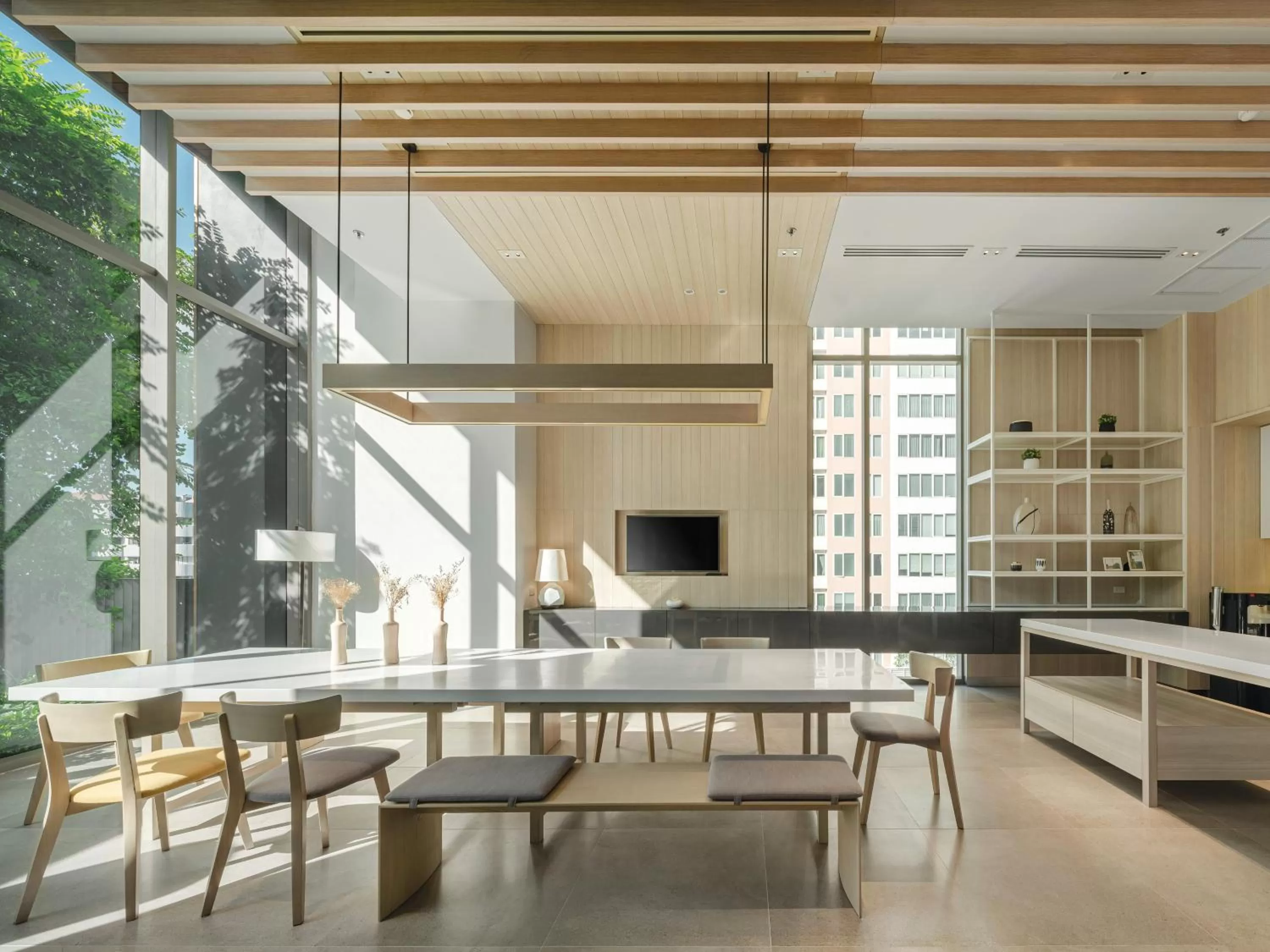 Lounge or bar in Oakwood Suites Bangkok