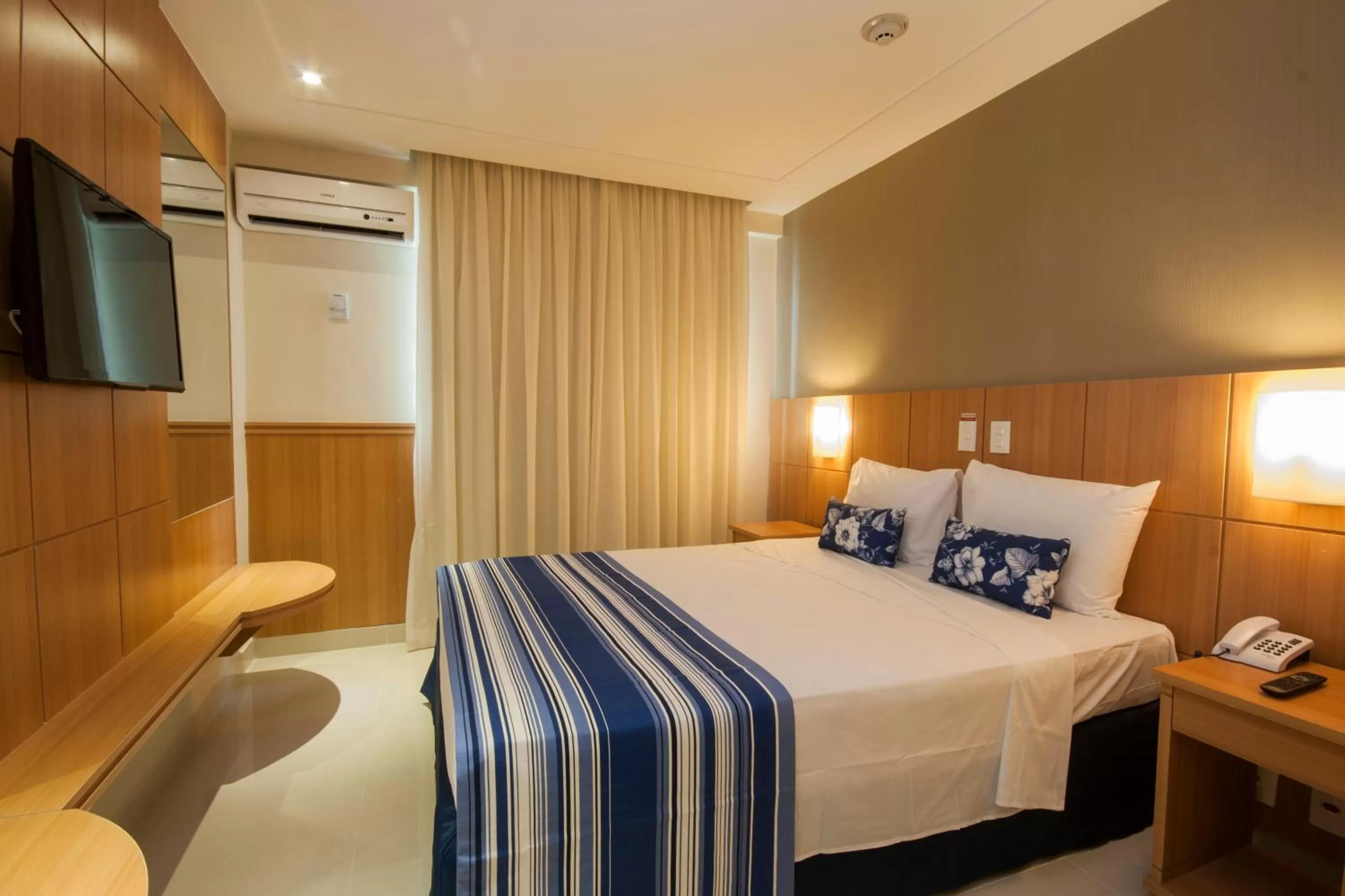 Bedroom, Bed in Hotel Atlântico Rio