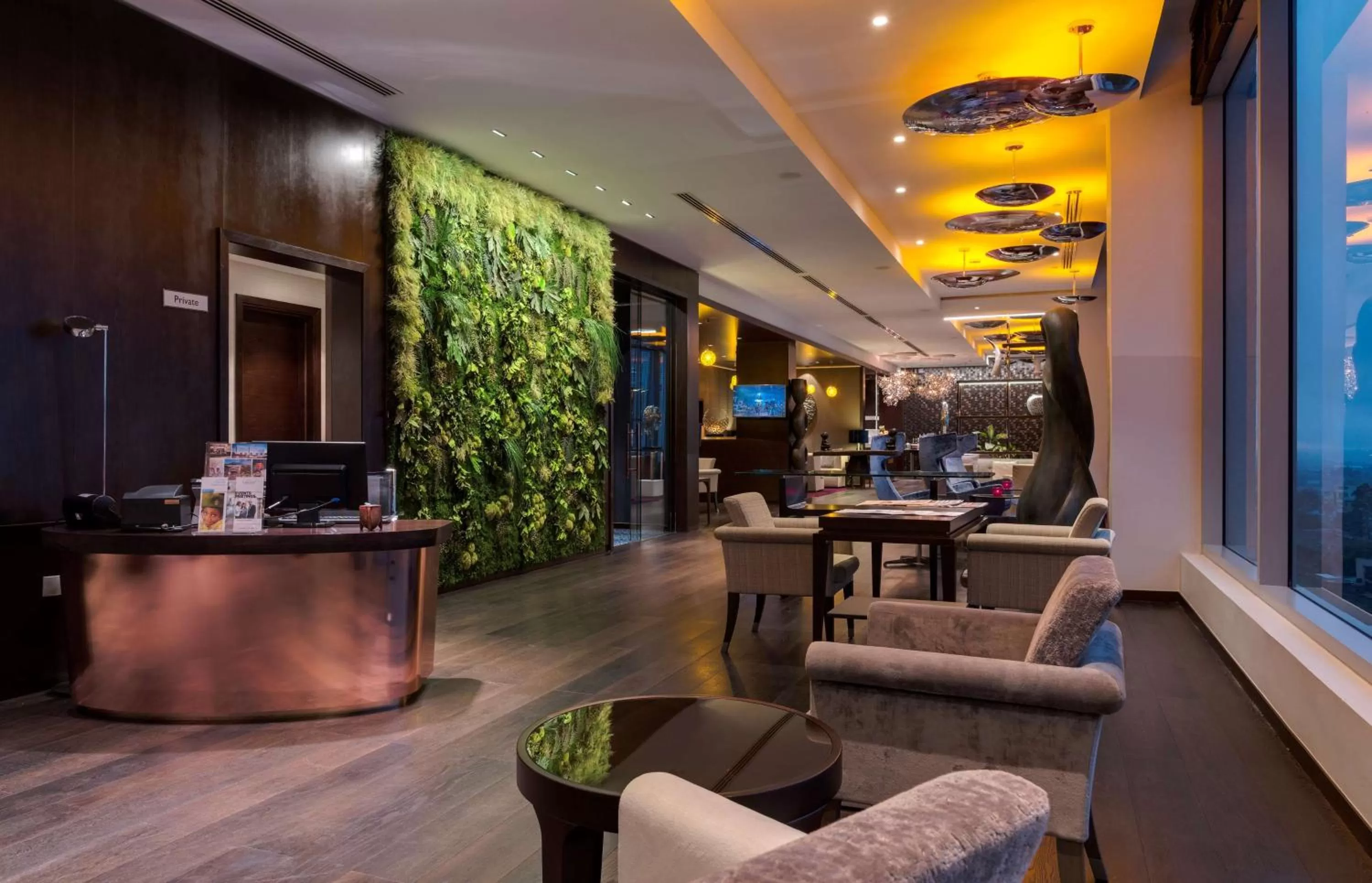 Lounge or bar in Radisson Blu Hotel, Nairobi Upper Hill