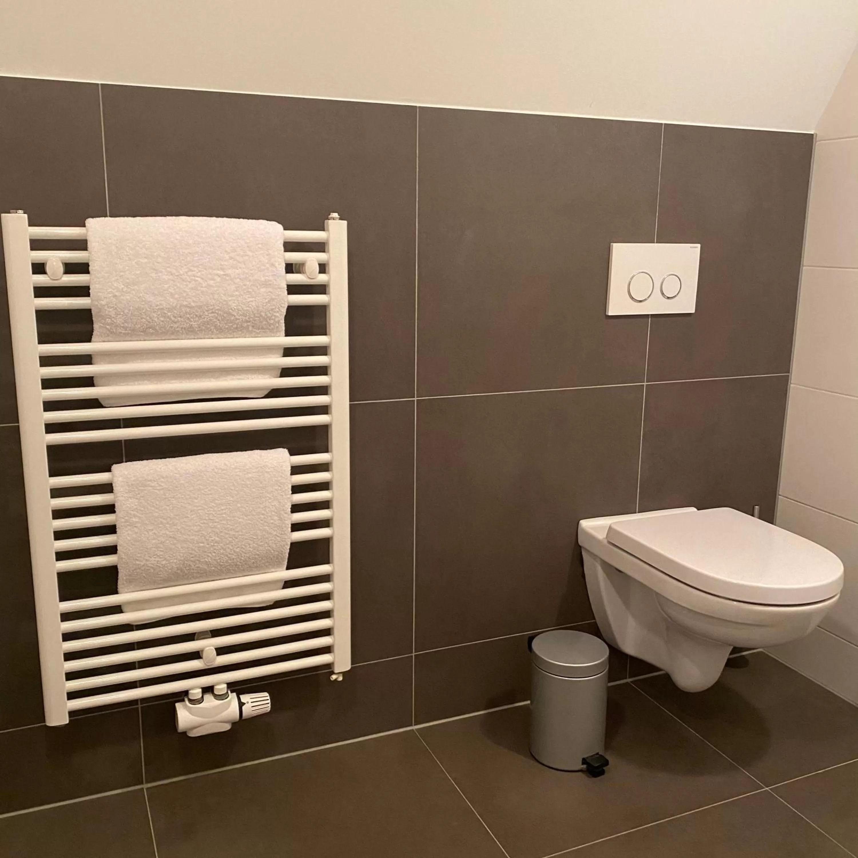 Bathroom in Het Wapen van Noordwijkerhout