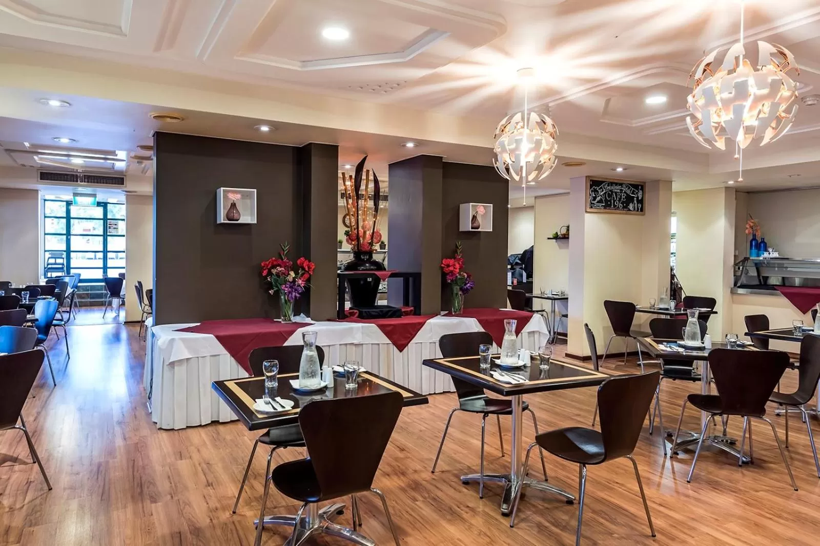 Restaurant/places to eat in Quality Hotel Ambassador Perth