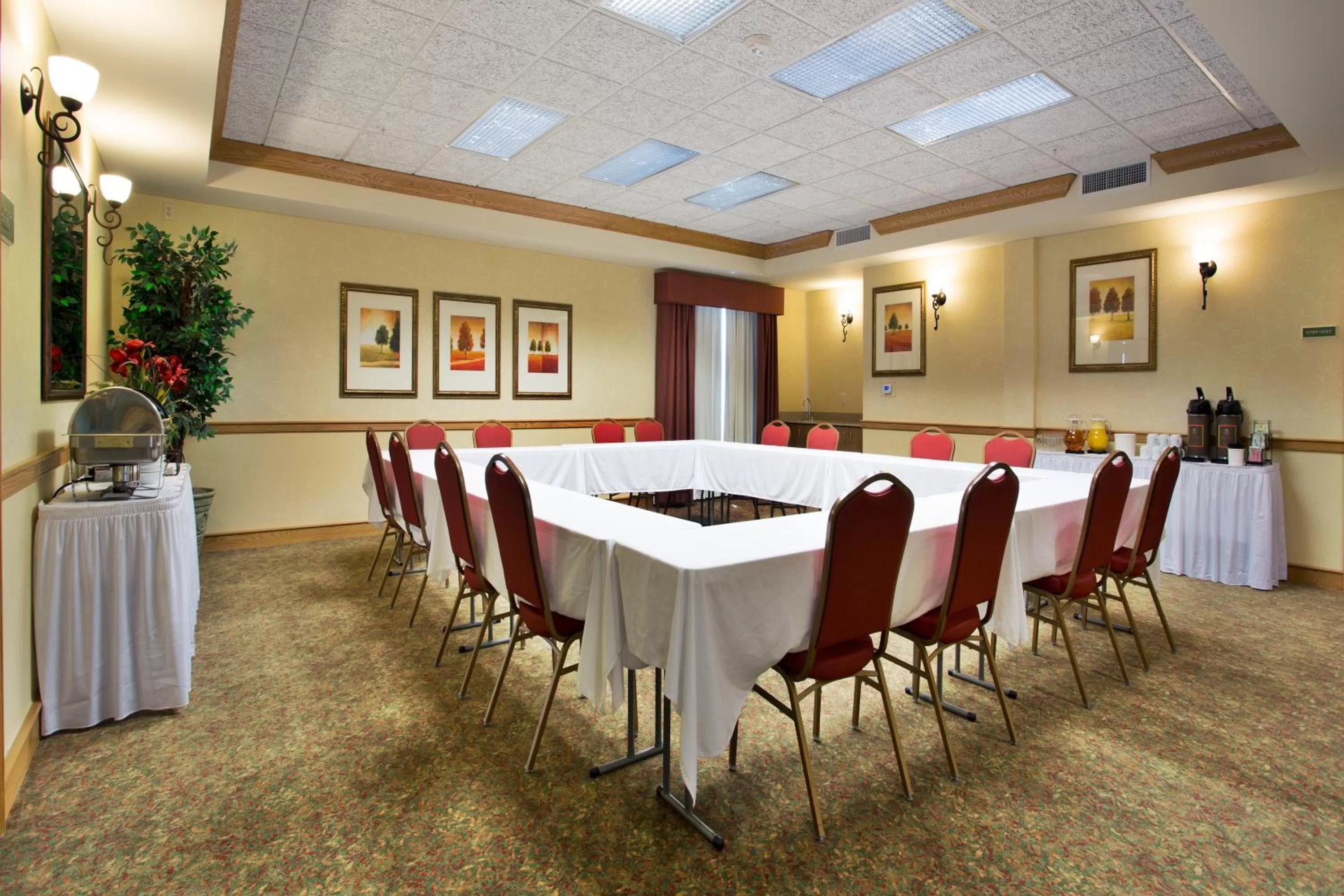 Meeting/conference room in Country Inn & Suites by Radisson, Covington, LA
