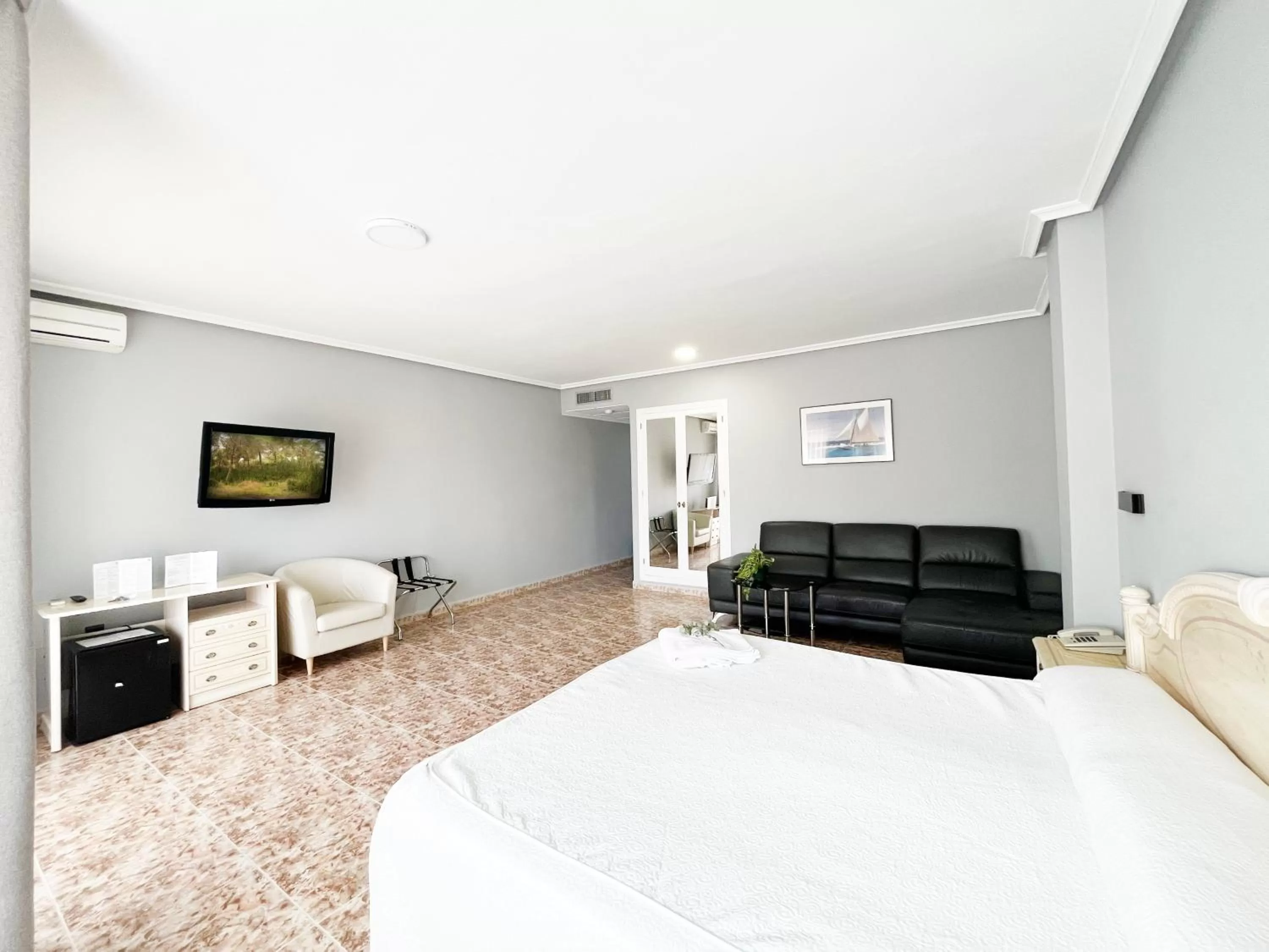 Bedroom in Hotel ParqueMar