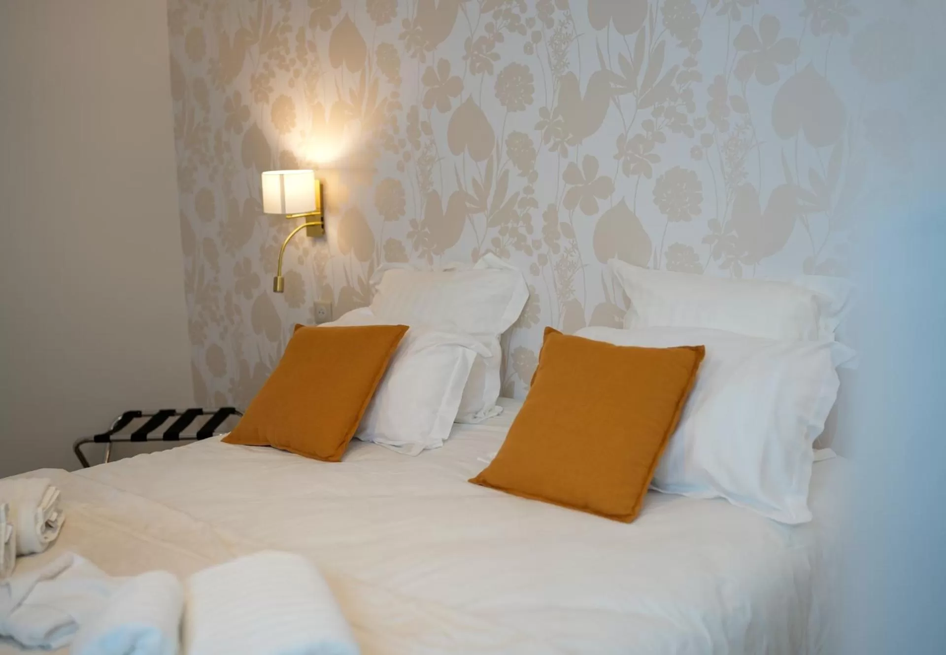 Bed in Hôtel Échappée en Baie - Parking privé gratuit