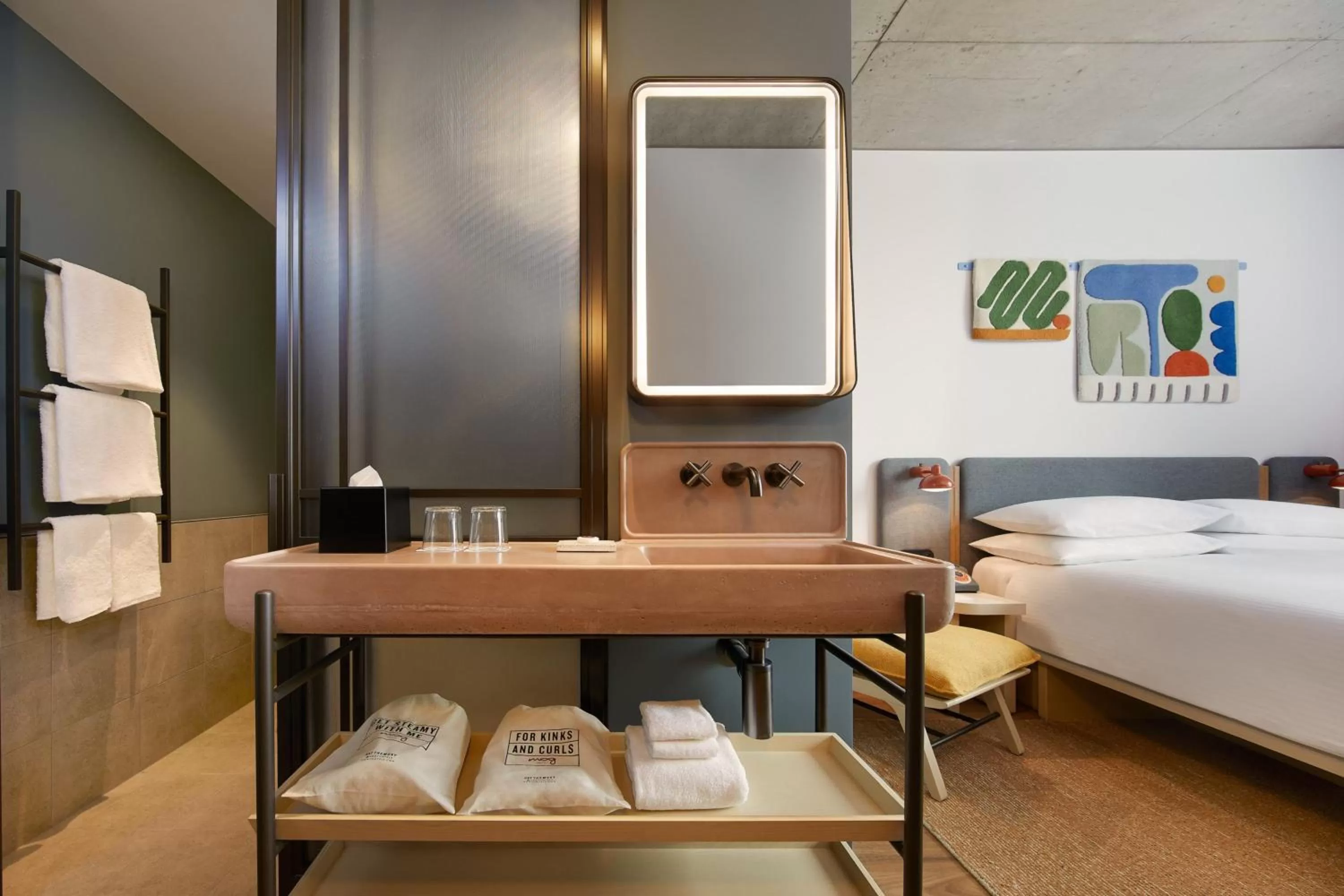 Photo of the whole room, Bed in Moxy Sydney Airport