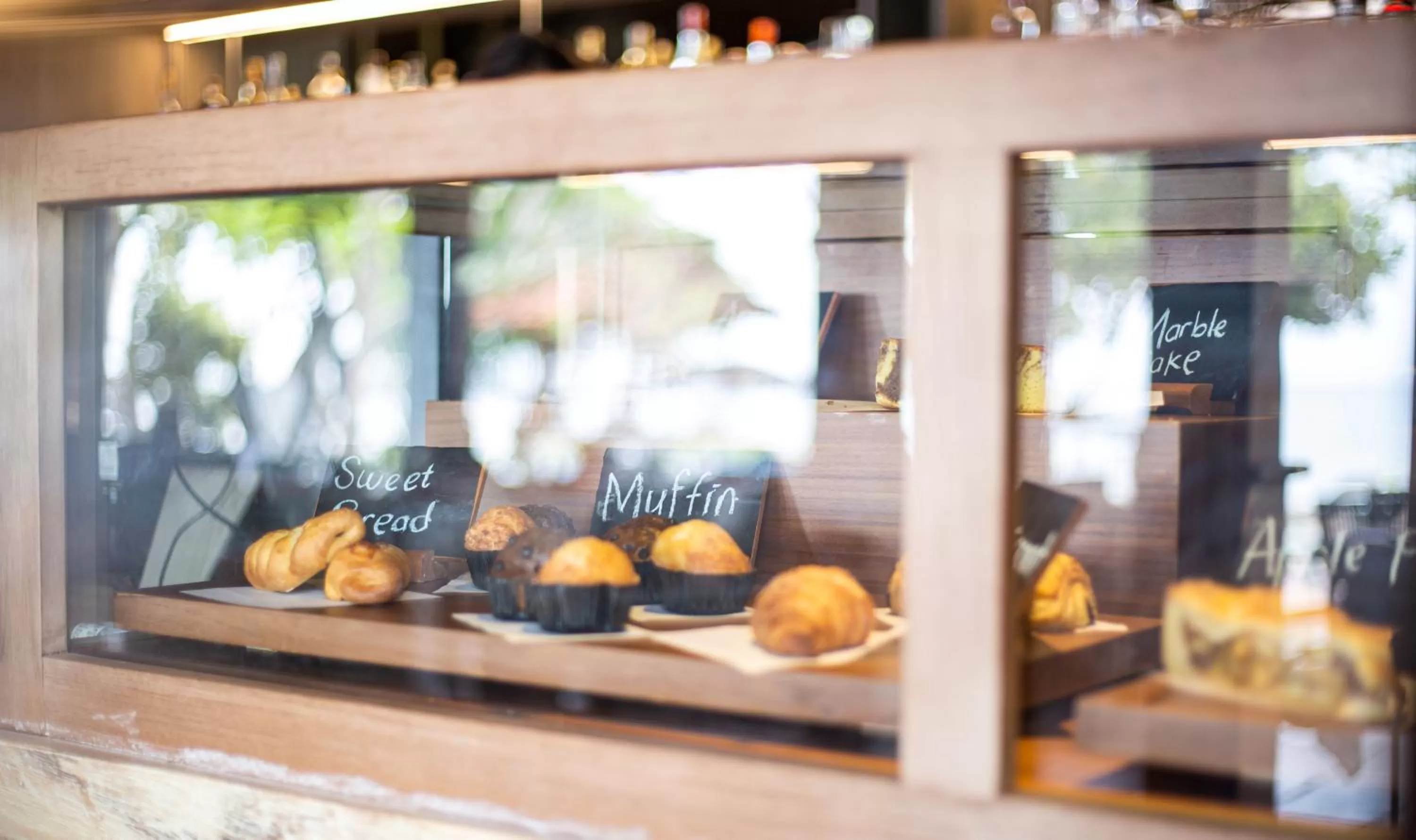 Food and drinks in Plataran Komodo Resort & Spa - CHSE Certified