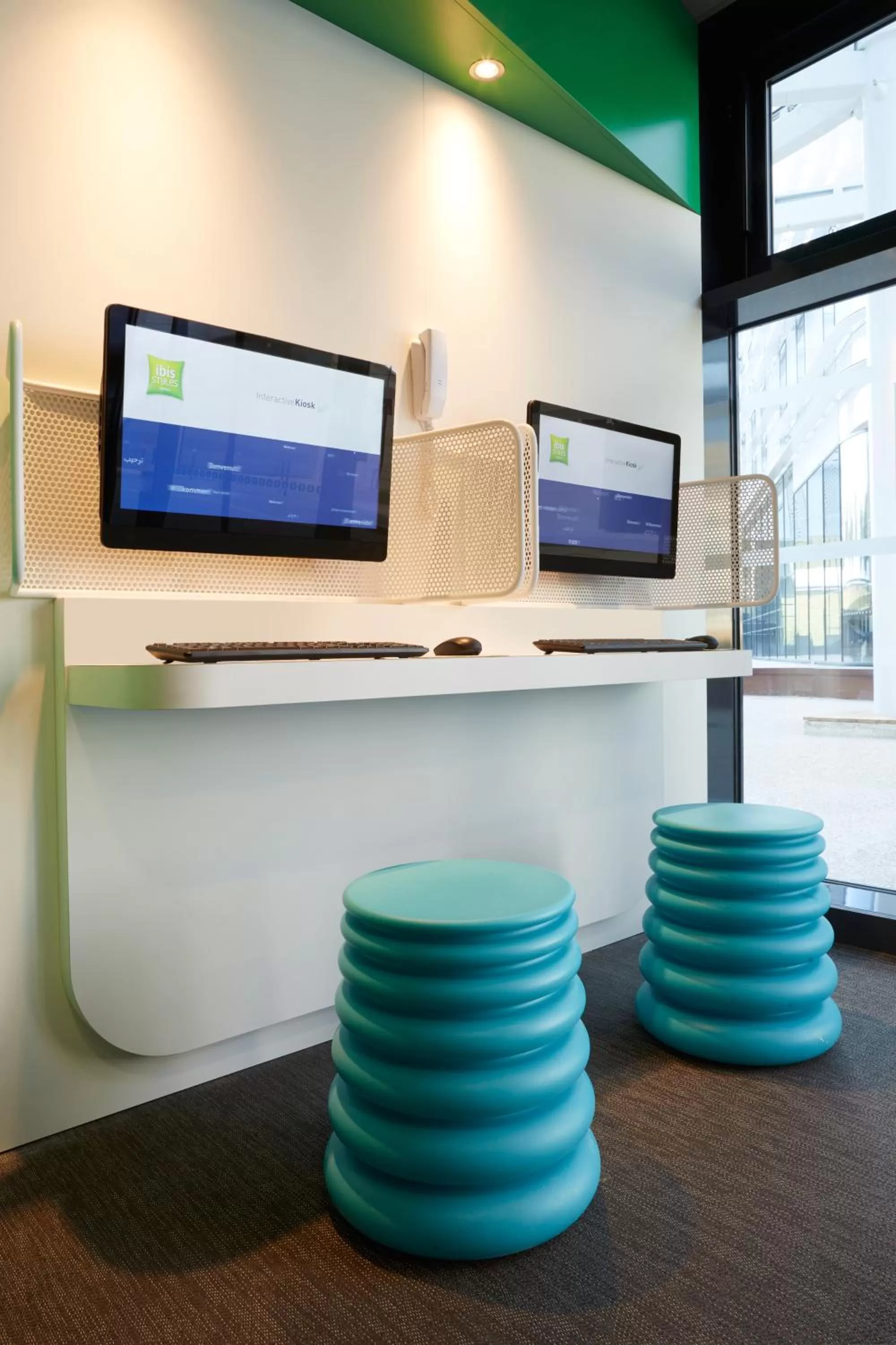 Lobby or reception in ibis Styles Paris Charles de Gaulle Airport