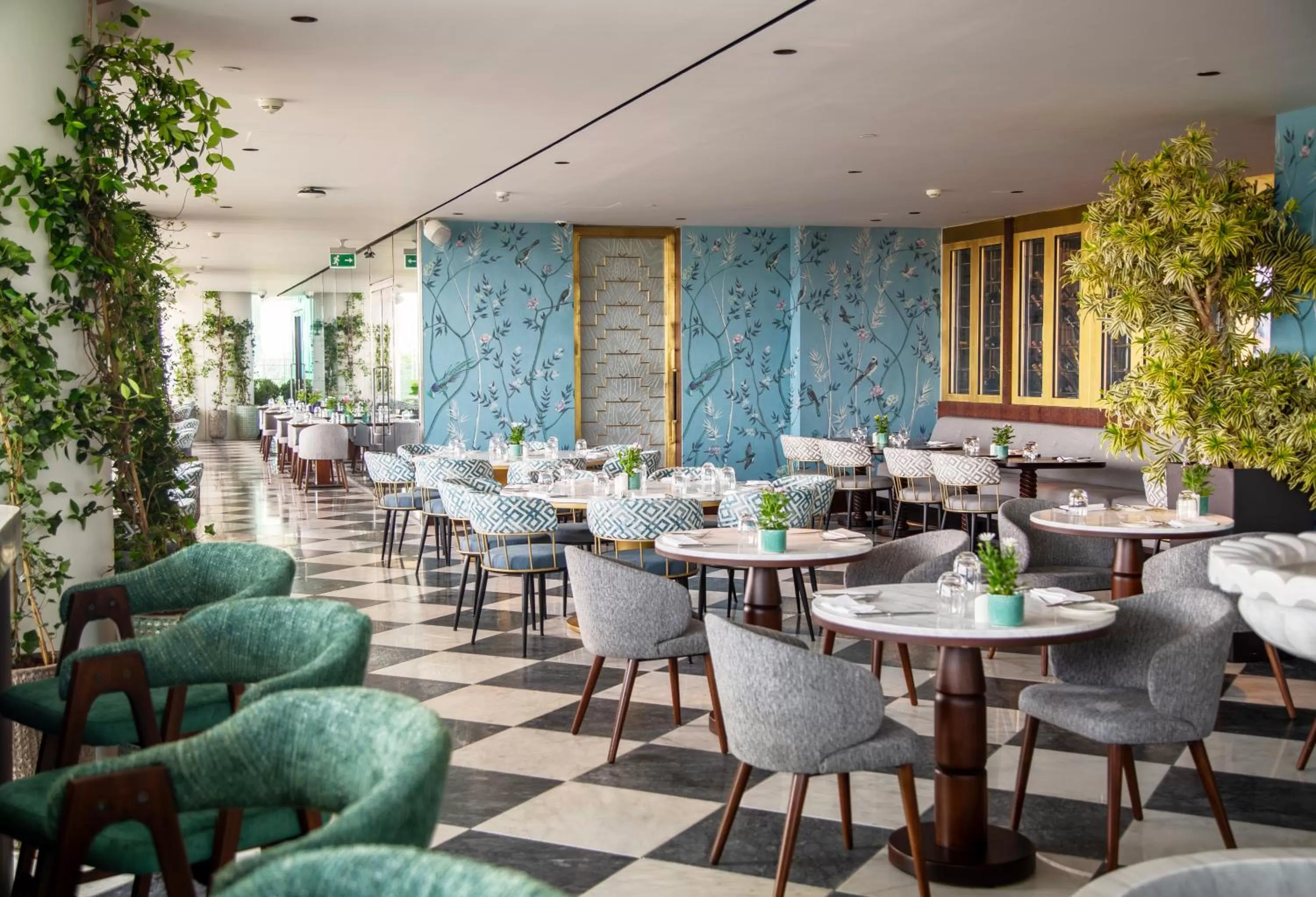 Restaurant/places to eat in Raffles Istanbul