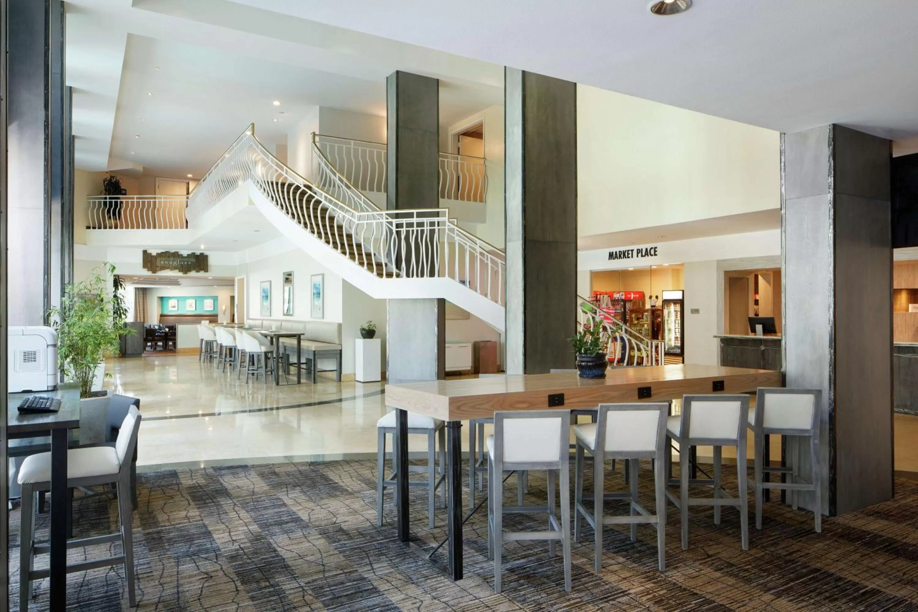 Lobby or reception in DoubleTree By Hilton San Diego Hotel Circle