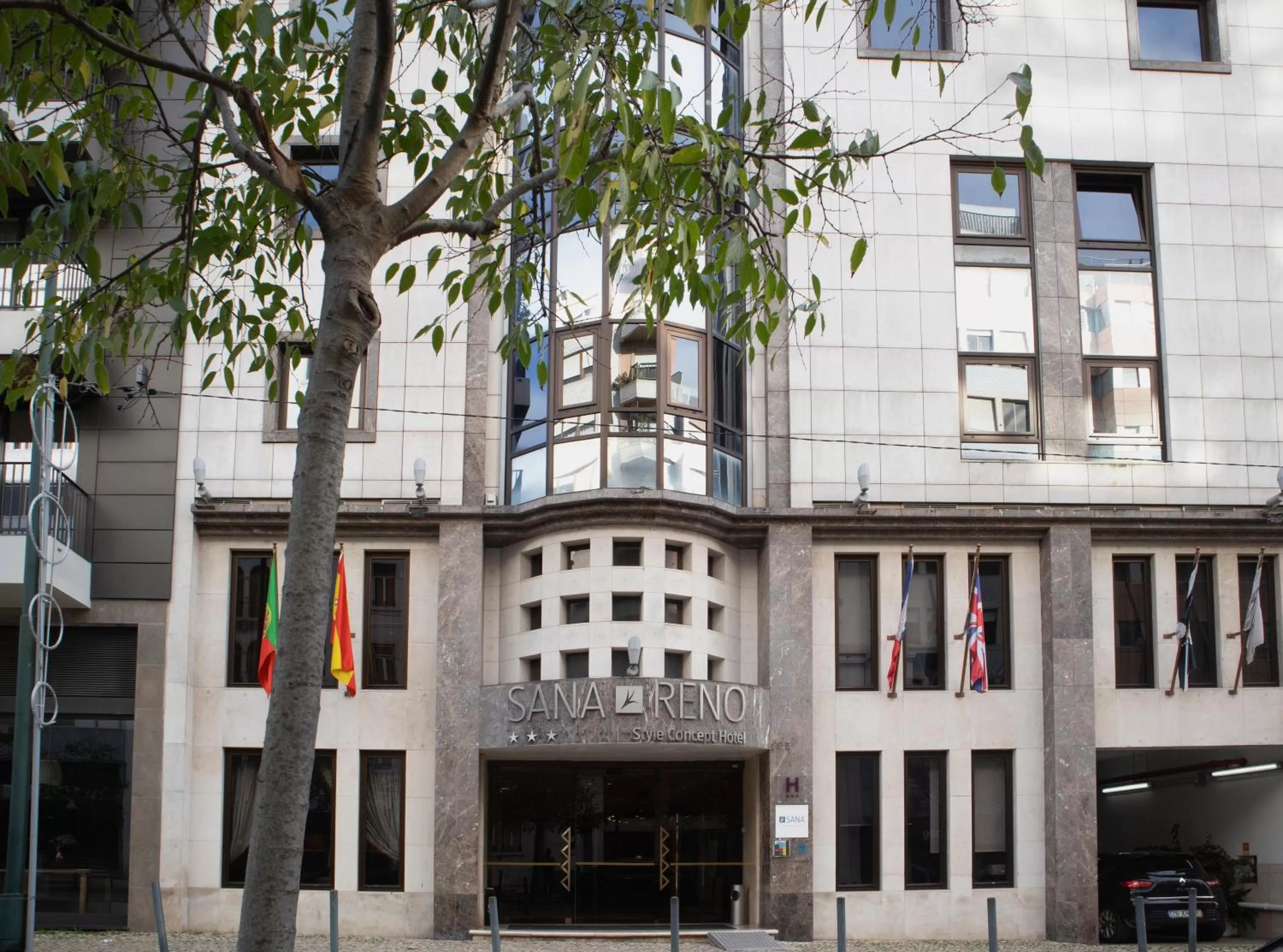 Facade/entrance in SANA Reno Hotel