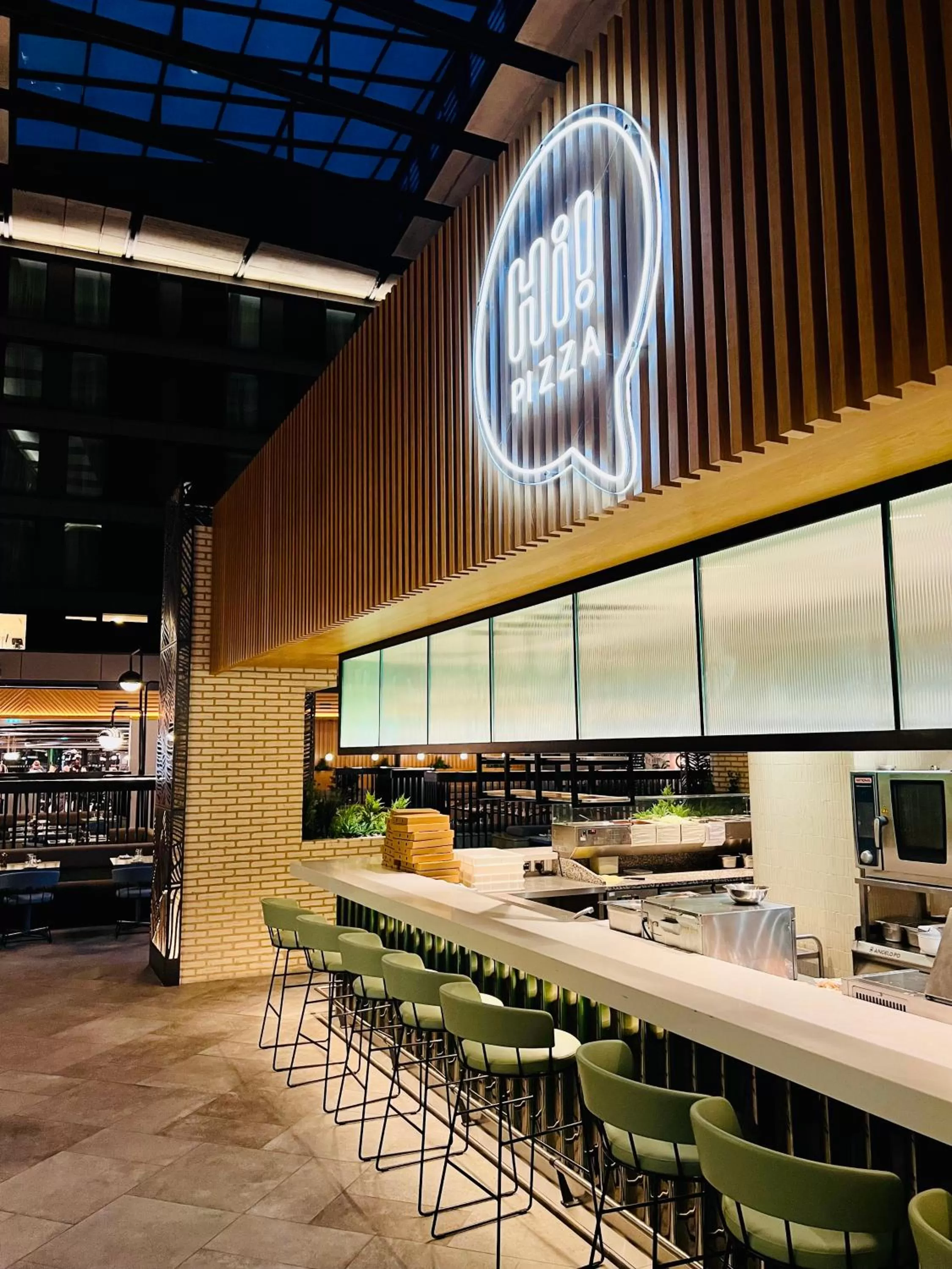 Restaurant/places to eat in Holiday Inn London Heathrow - Bath Road by IHG