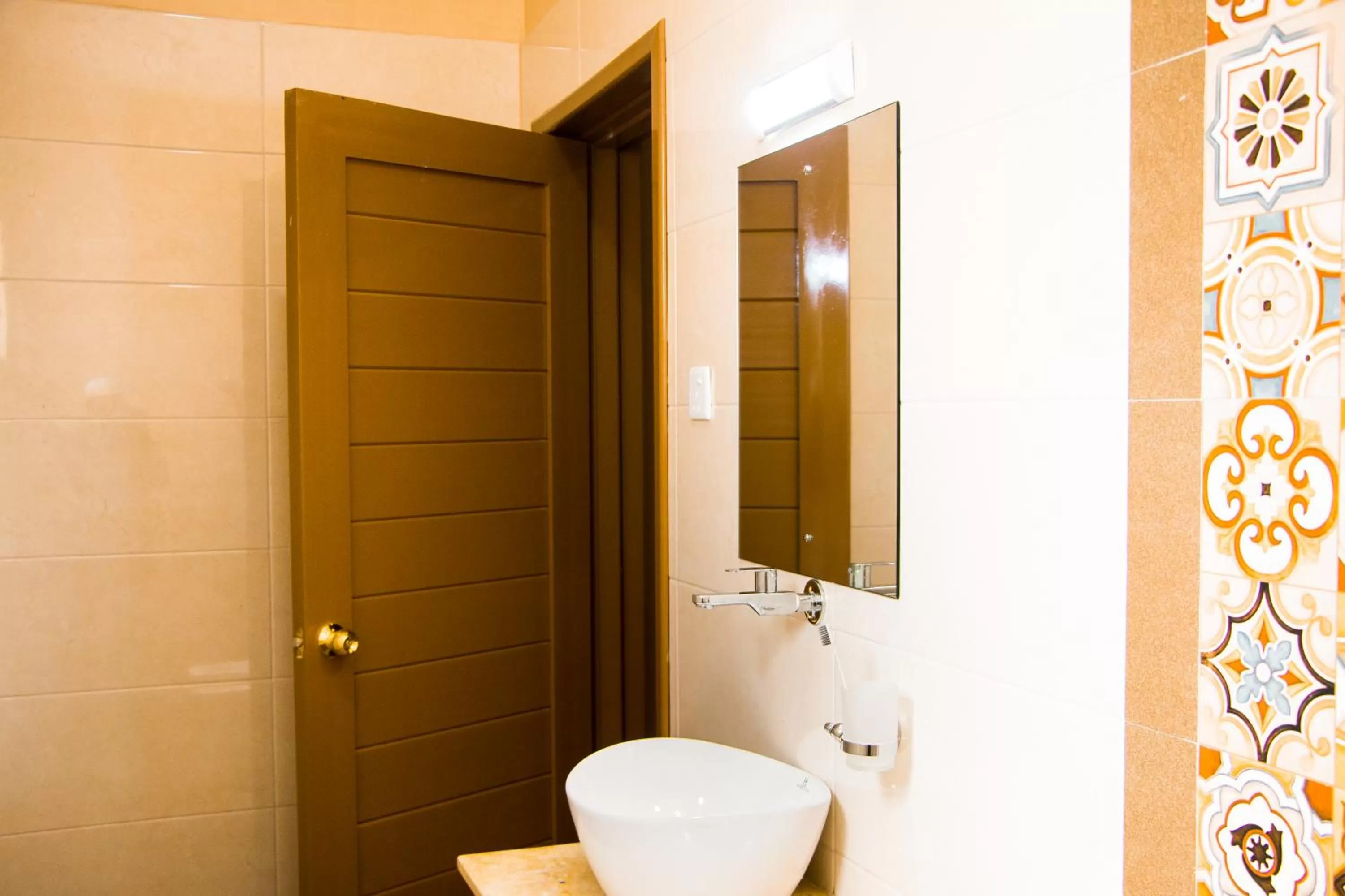 Bathroom in Hotel Horizon Entebbe