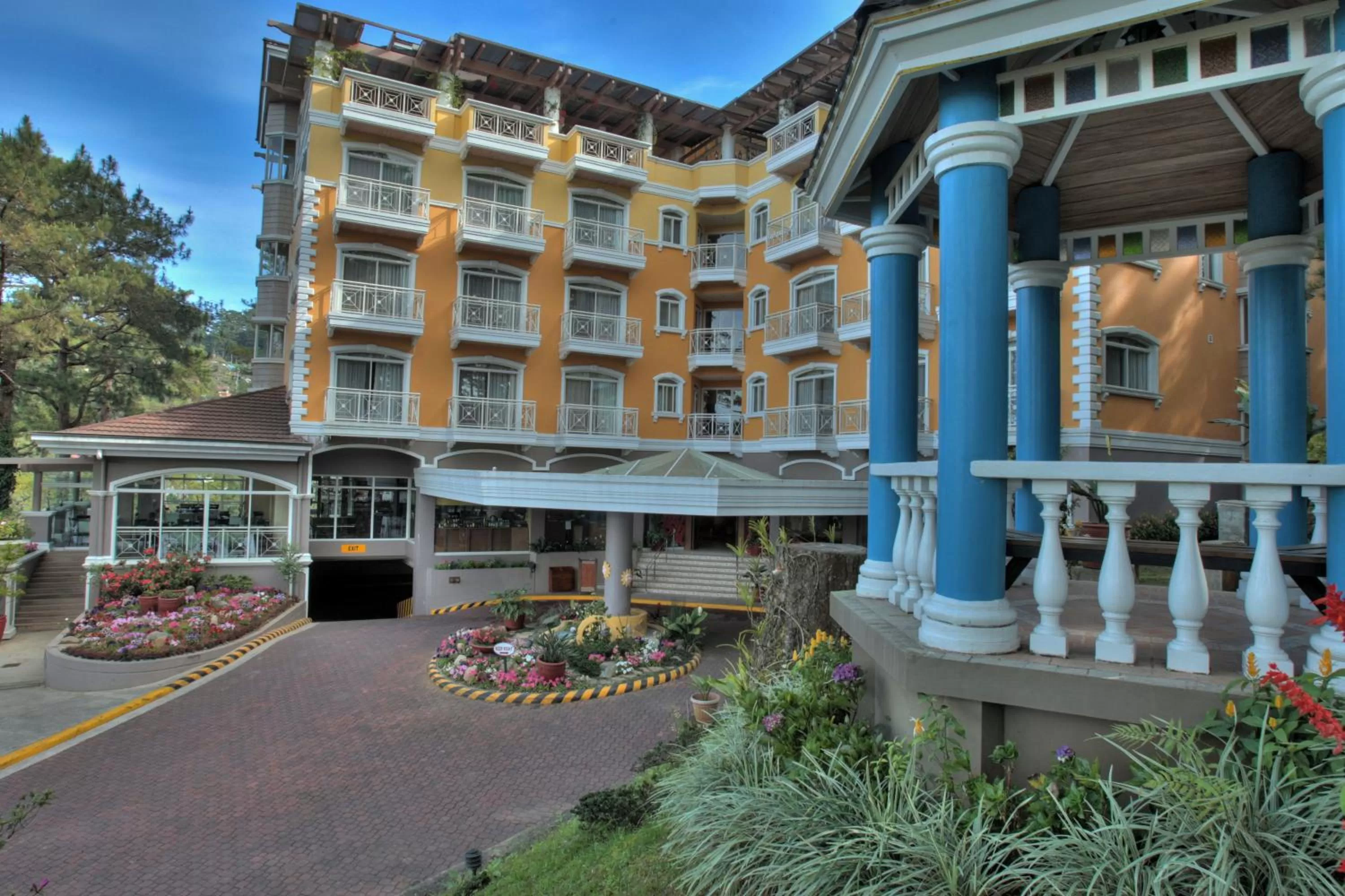 Property building in Hotel Elizabeth - Baguio
