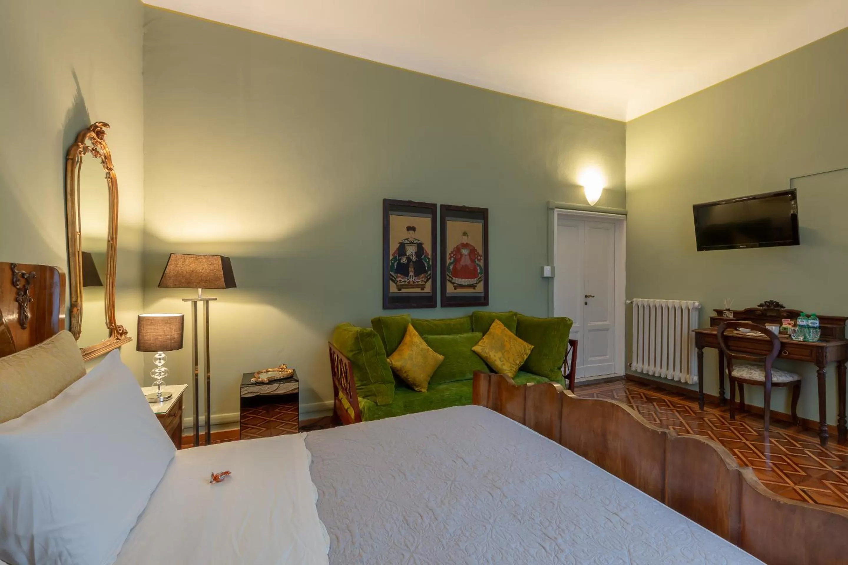 TV and multimedia, Bed in Opera Boutique B&B