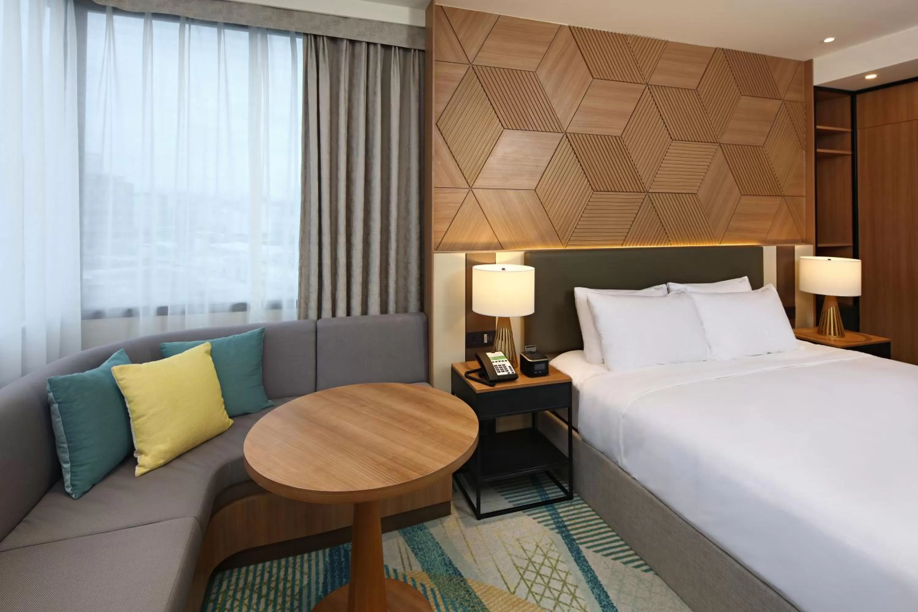 Bedroom, Bed in Holiday Inn Cebu City by IHG