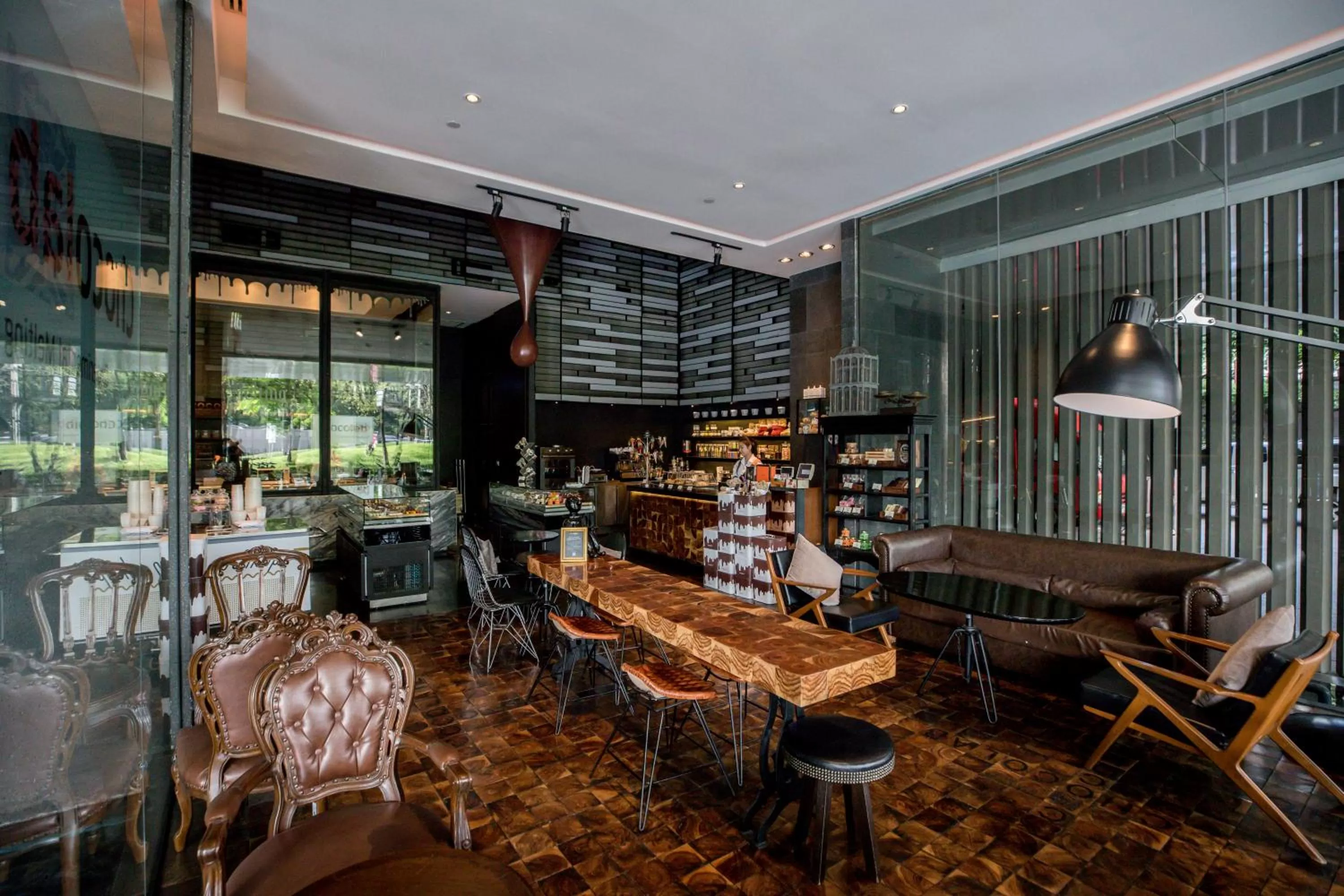 Restaurant/places to eat in SO/ Bangkok