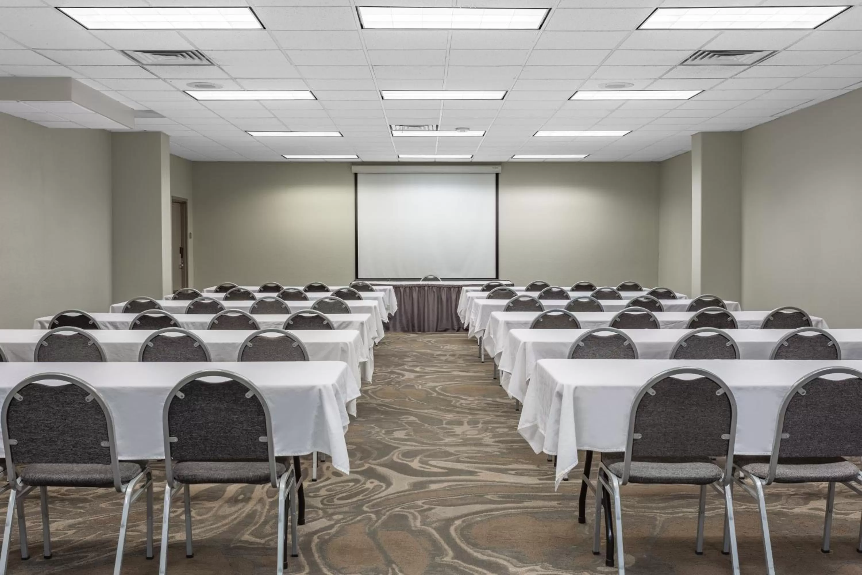 Meeting/conference room in Holiday Inn Rockford by IHG