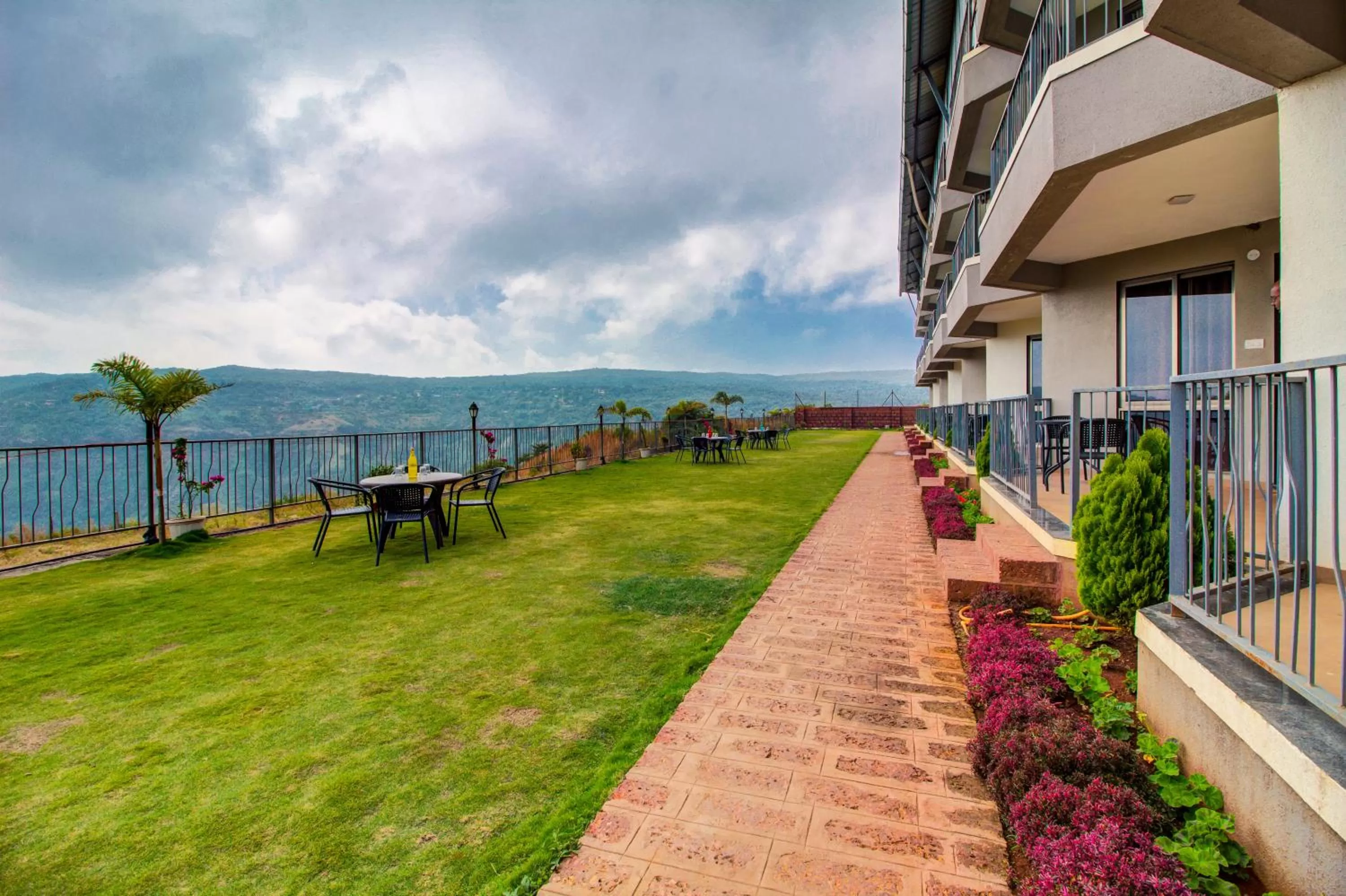 Garden in Mountain Breeze Resort, Mahabaleshwar