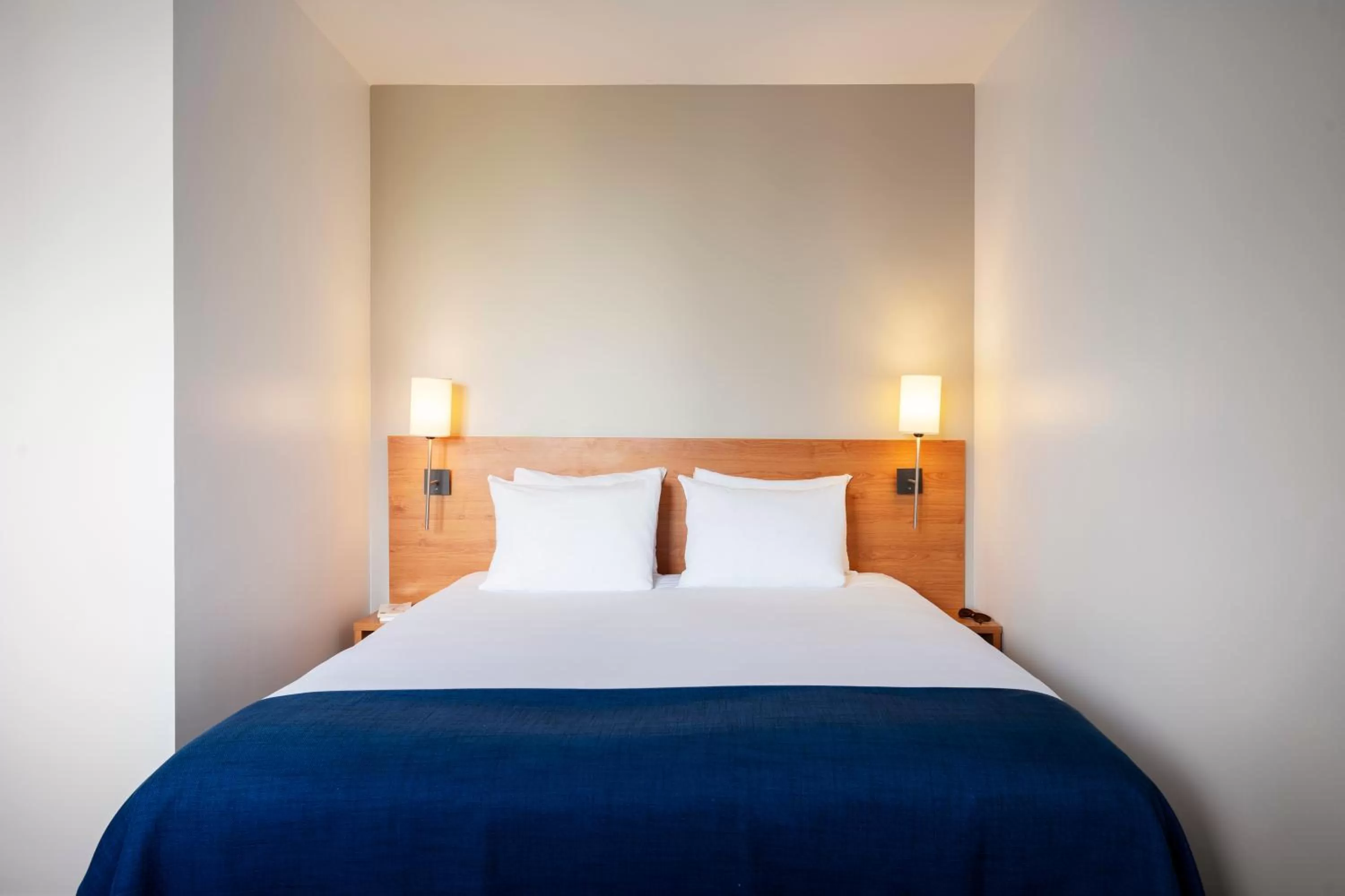 Bed in Séjours & Affaires Créteil Le Magistere