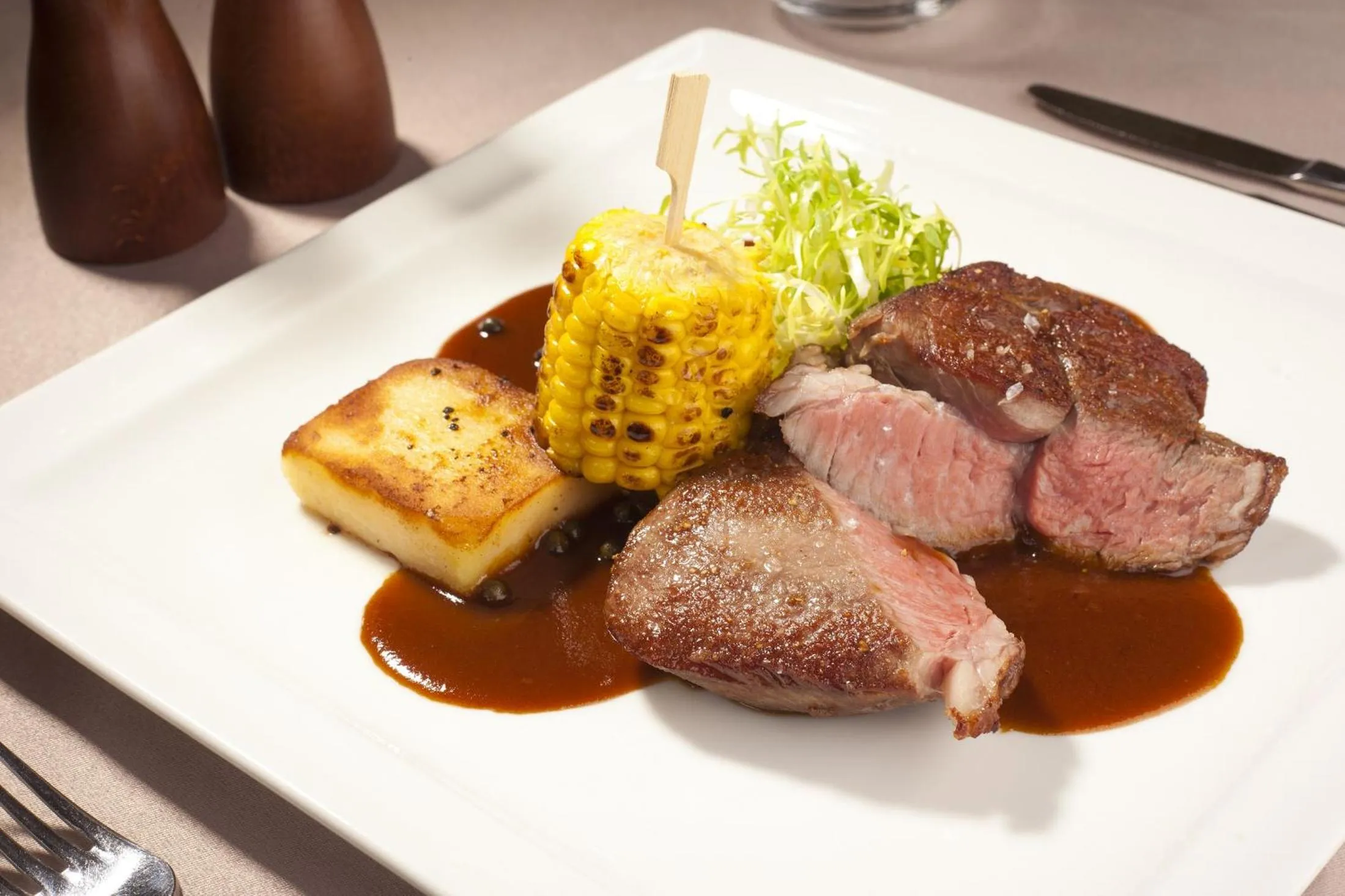 Restaurant/places to eat in Hotel Pod Věží