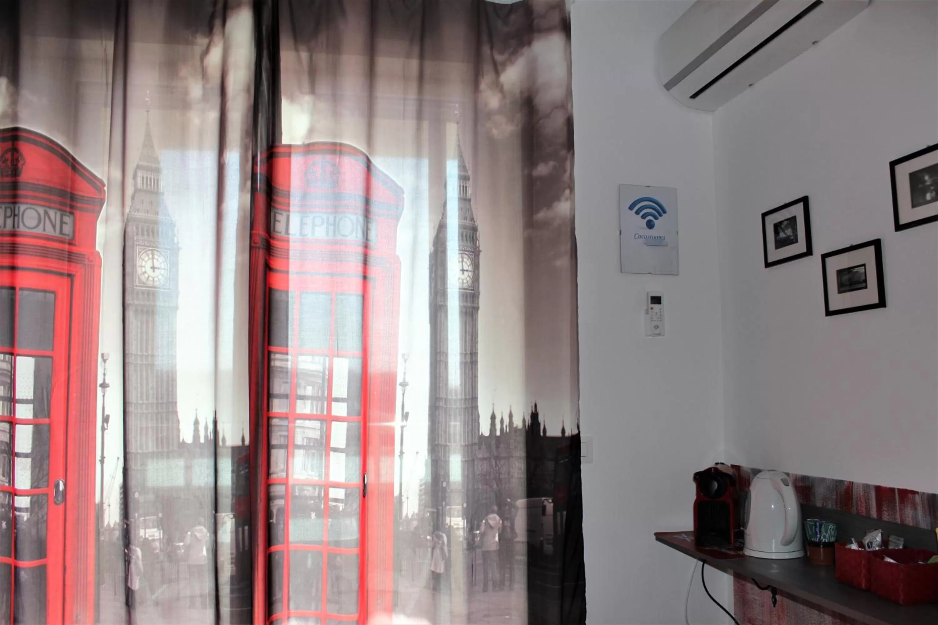 Bedroom, Coffee/Tea Facilities in Coco'S Rooms