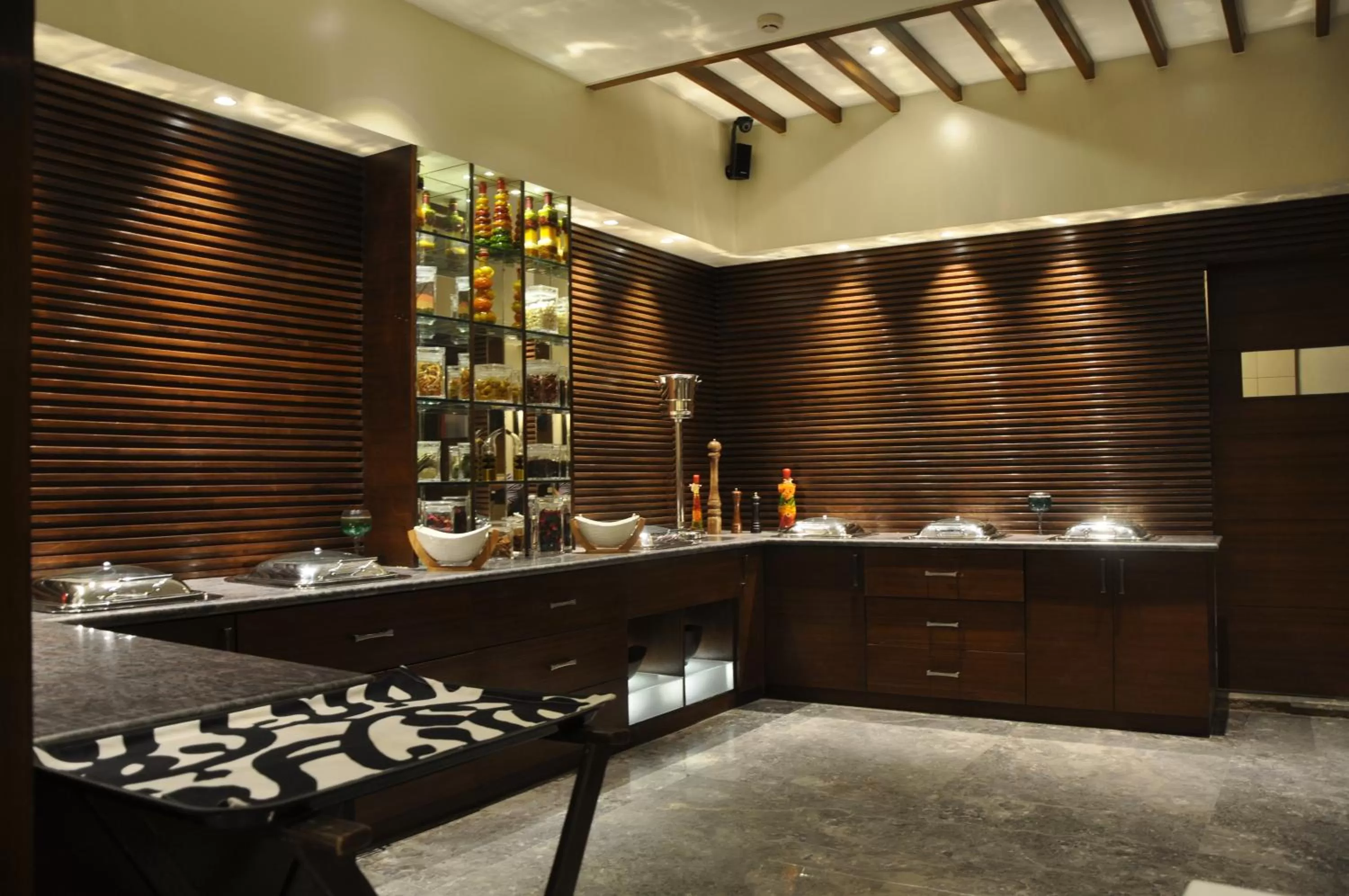 Restaurant/places to eat in Green Hotel & Restaurant