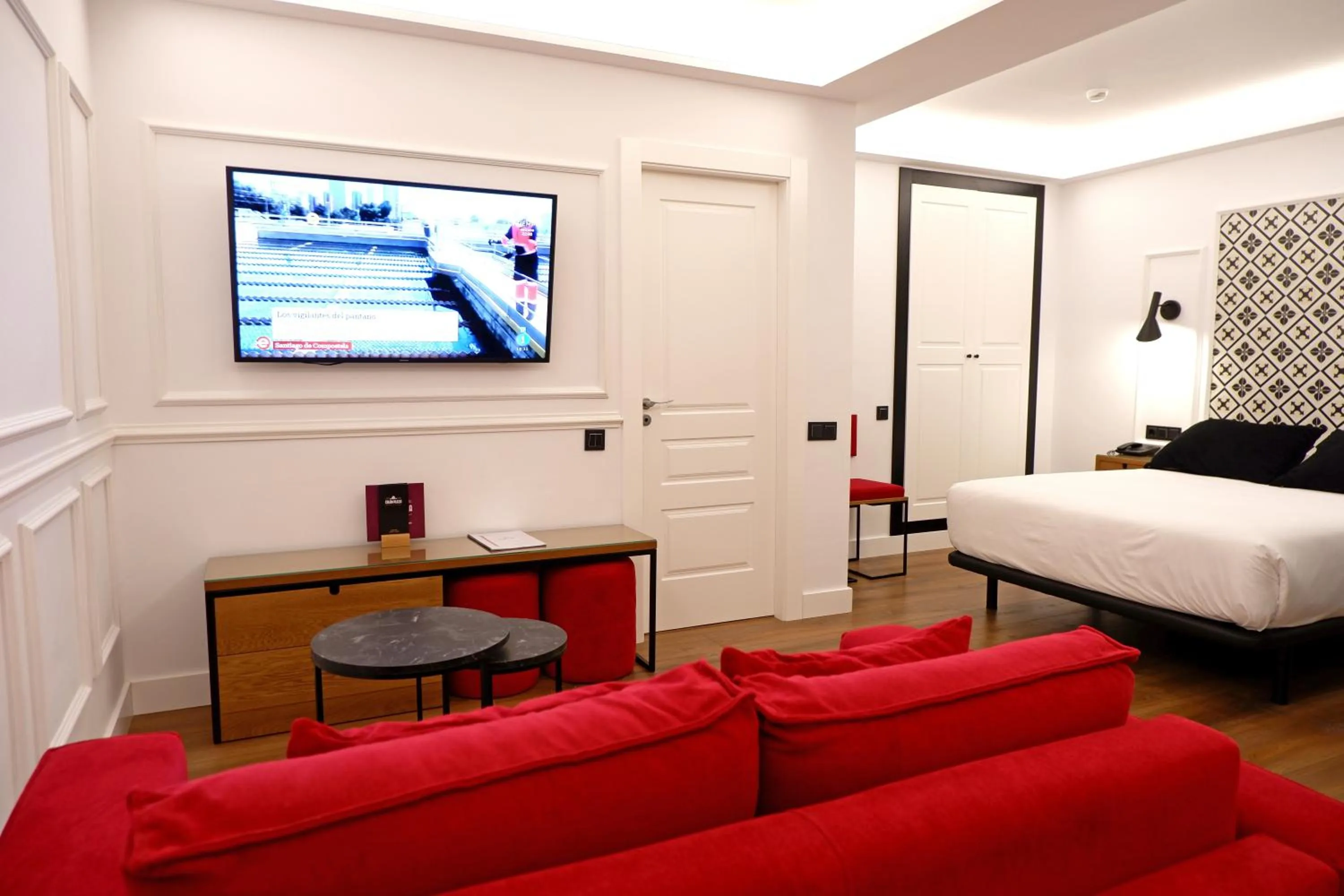 Decorative detail, Bed in Hotel Colón Plaza