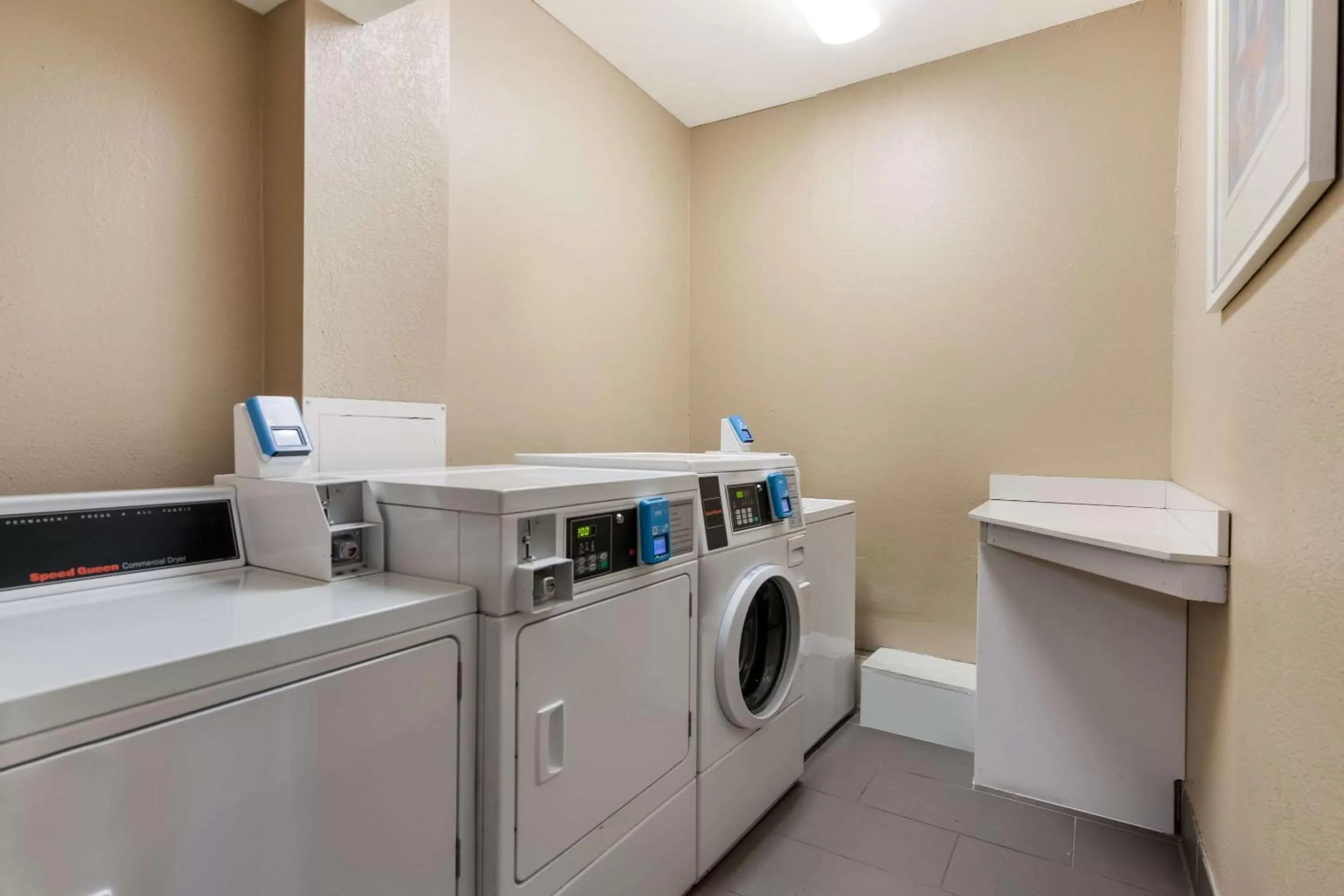 Other in Comfort Inn South Oceanfront