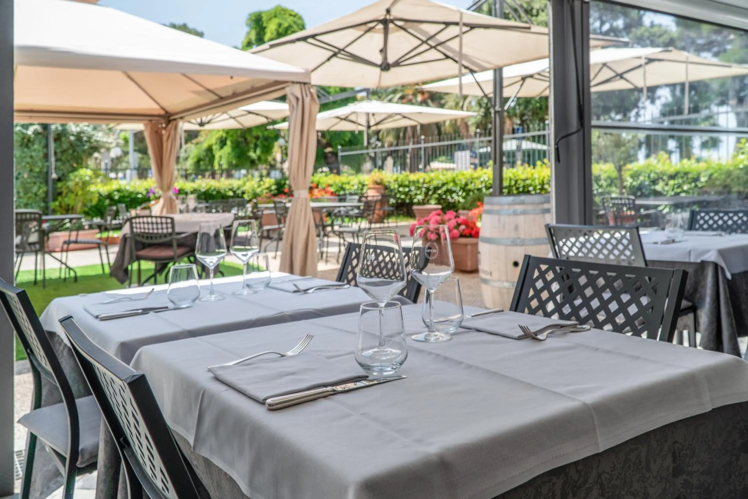 Restaurant/places to eat in Grande Albergo