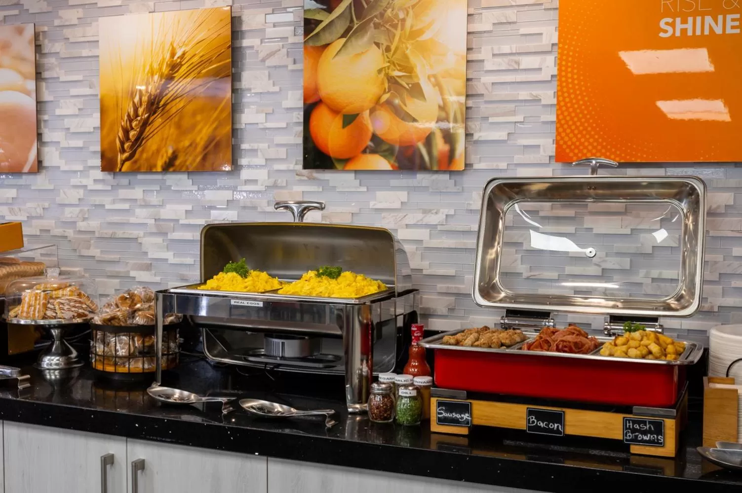 Buffet breakfast in Comfort Hotel