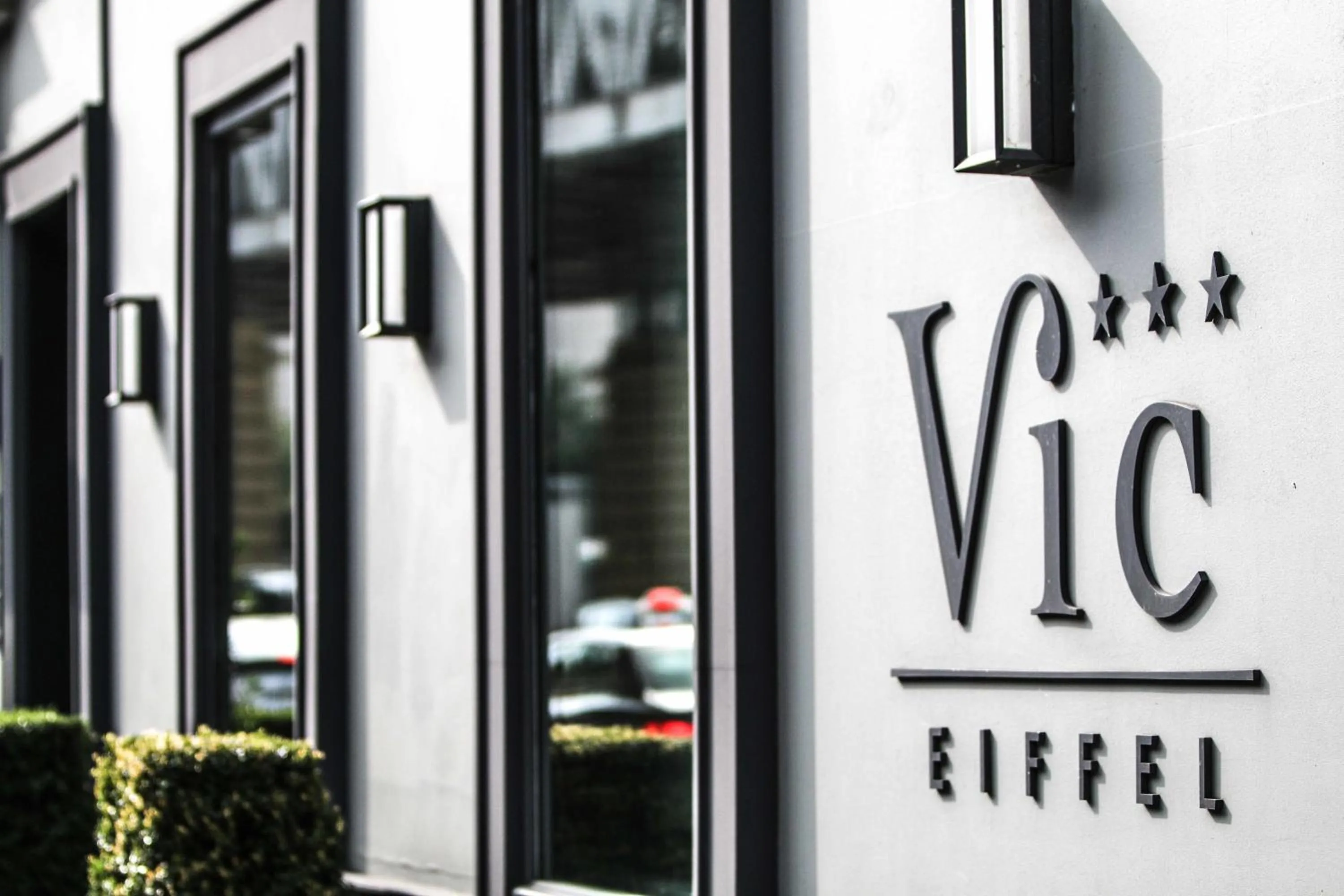 Facade/entrance in Hôtel Vic Eiffel