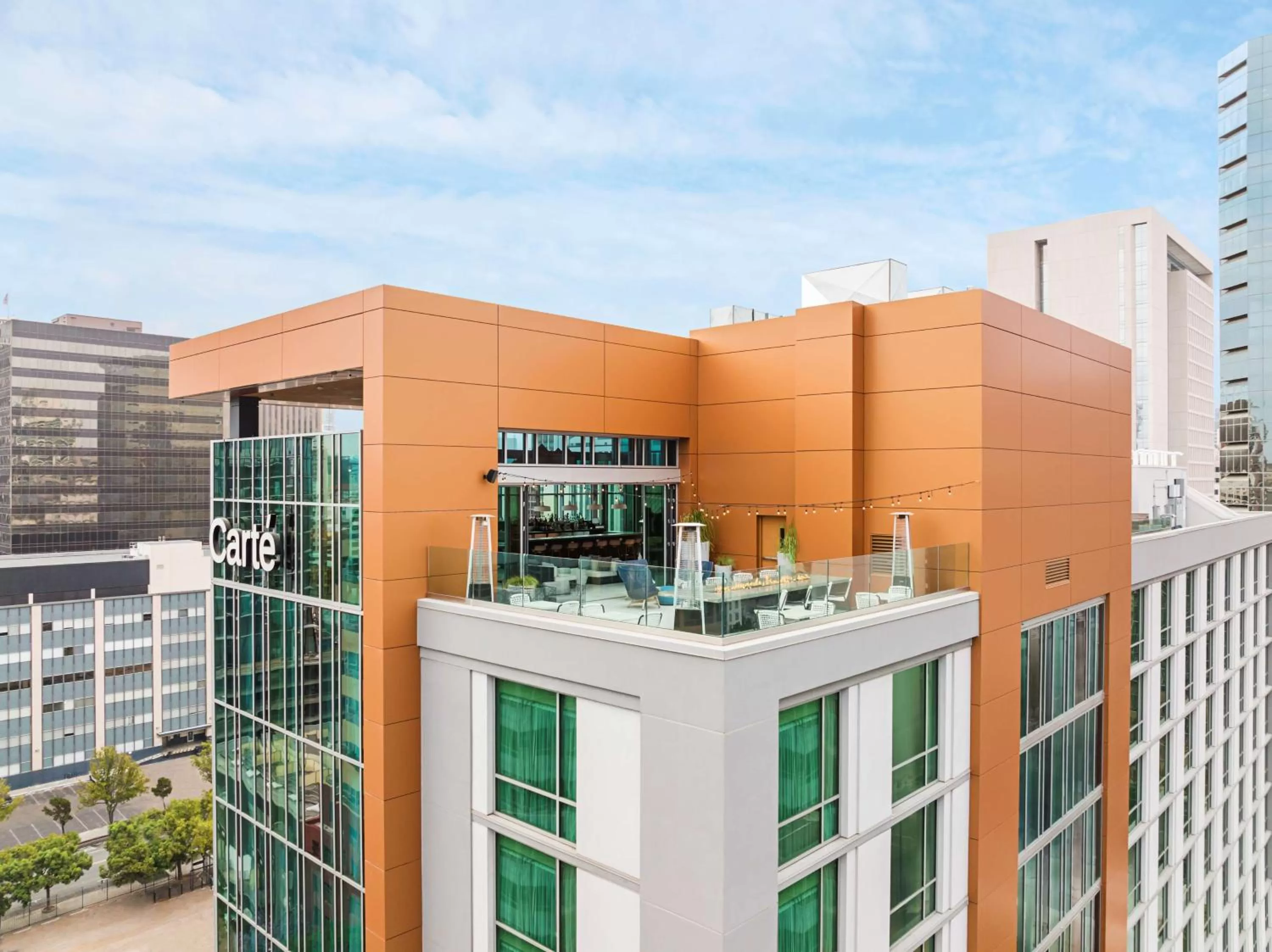 Lounge or bar in Carte Hotel San Diego Downtown, Curio Collection By Hilton