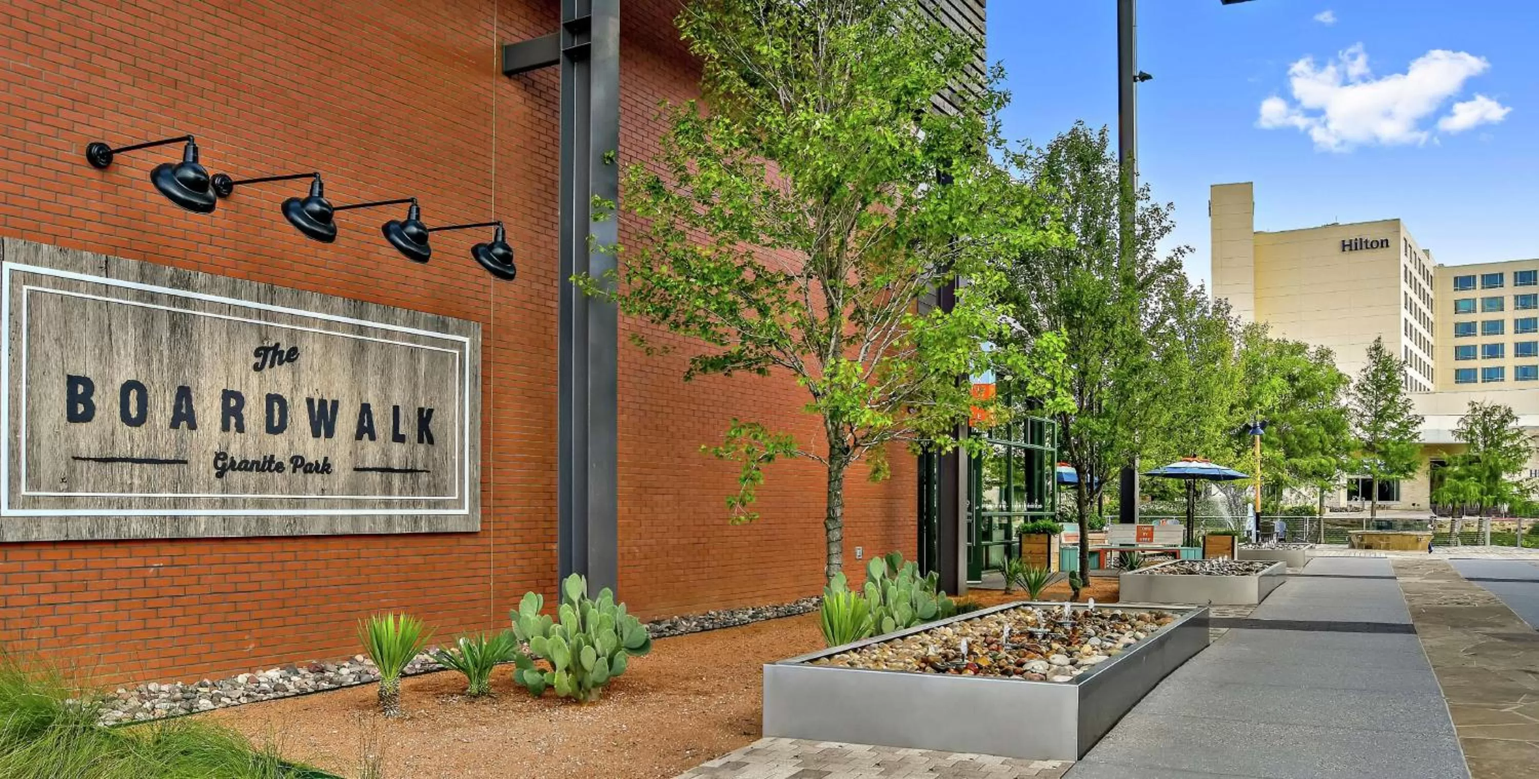 Property building in Hilton Dallas/Plano Granite Park