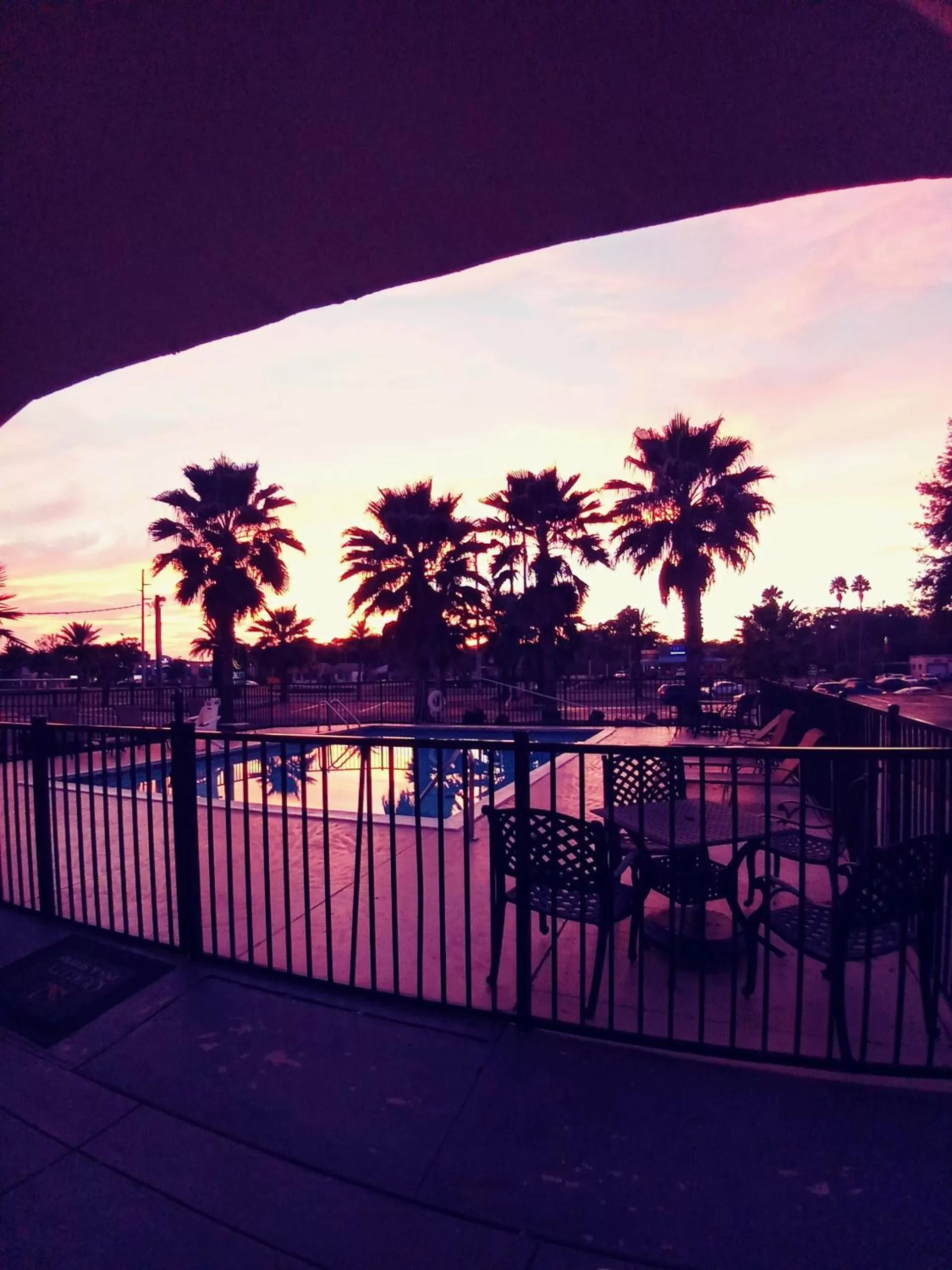 Patio in Quality Inn & Suites Leesburg Chain of Lakes